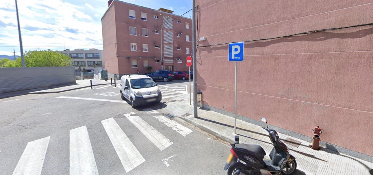 La baralla va tenir lloc al carrer de la Cerdanya. FOTO: Google Maps