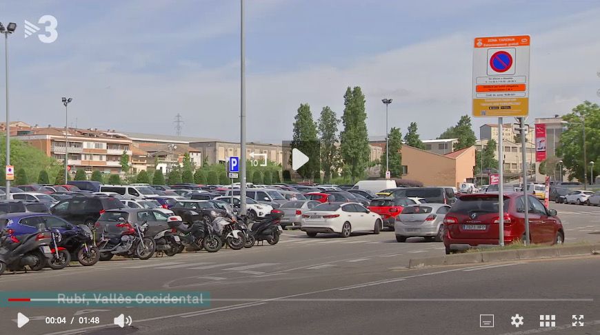 Reportatge a TV3 sobre les dificultats de la gent gran per fer servir l’aplicació de la zona taronja de Rubí