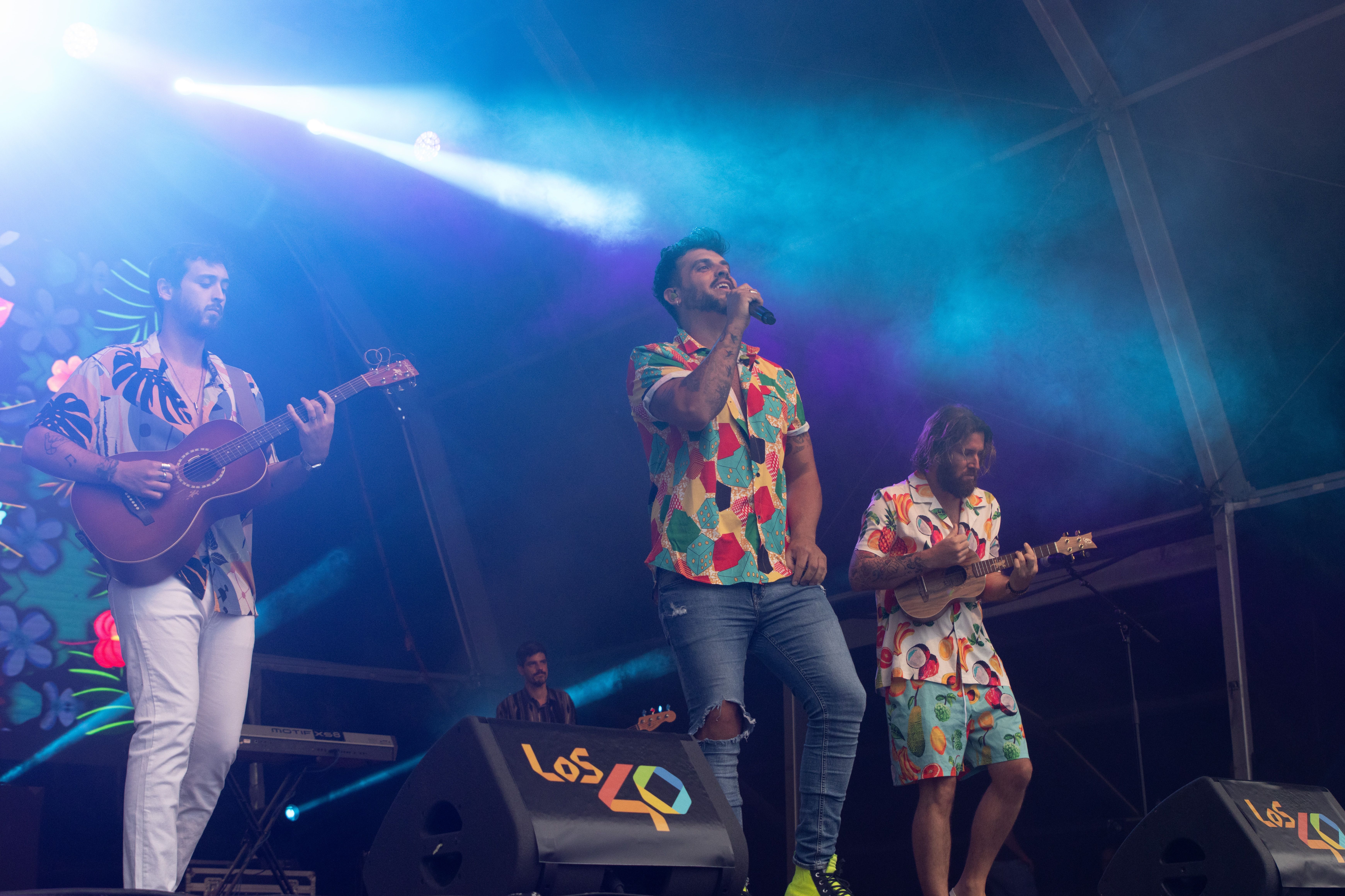 El grup Bombai durant l'actuació a Els 40 Primavera Pop a Rubí. FOTO: Josep Llamas
