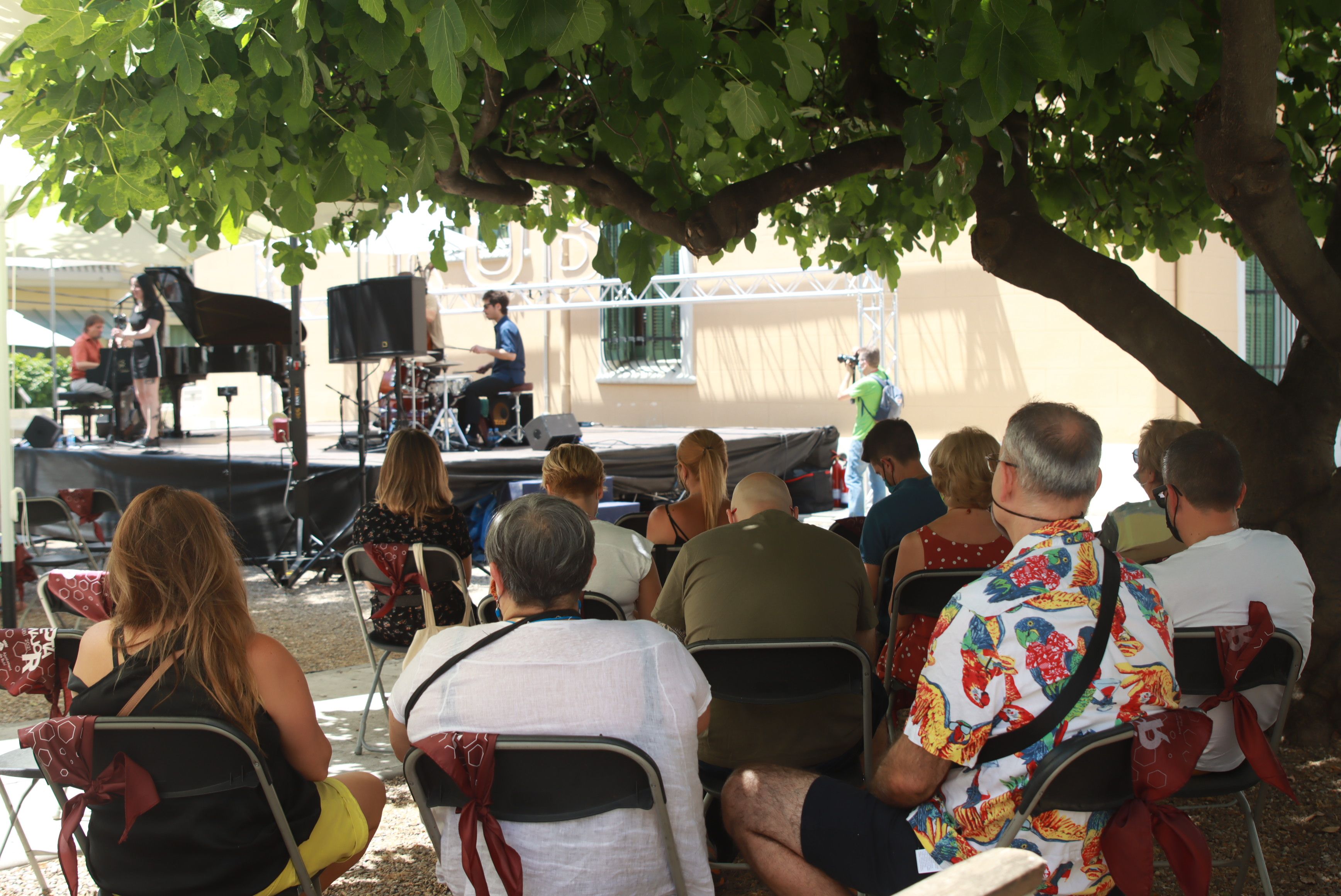 Actuacions musicals als jardins de l'Ateneu per Festa Major. FOTO: Josep Llamas