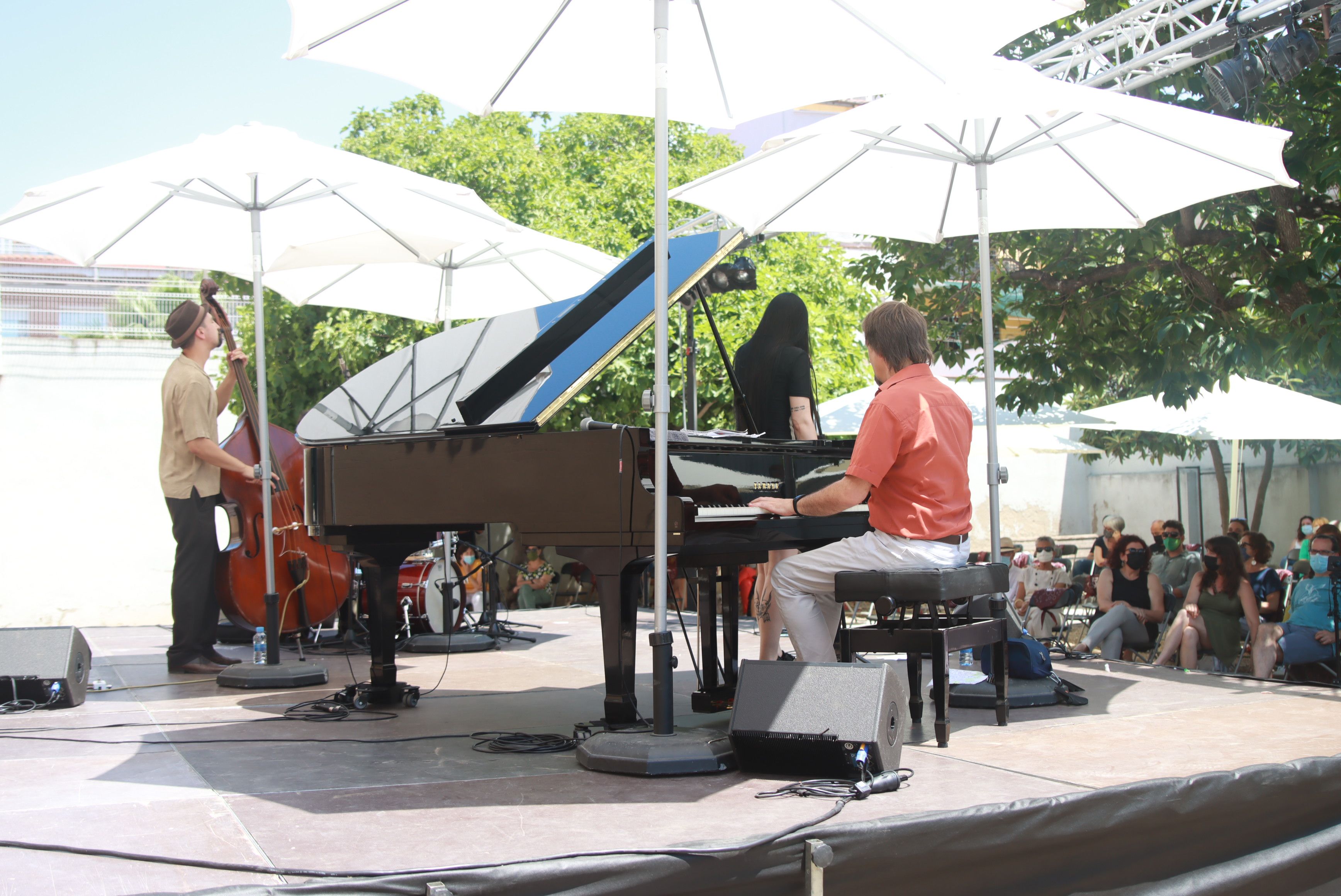 Actuacions musicals als jardins de l'Ateneu per Festa Major. FOTO: Josep Llamas