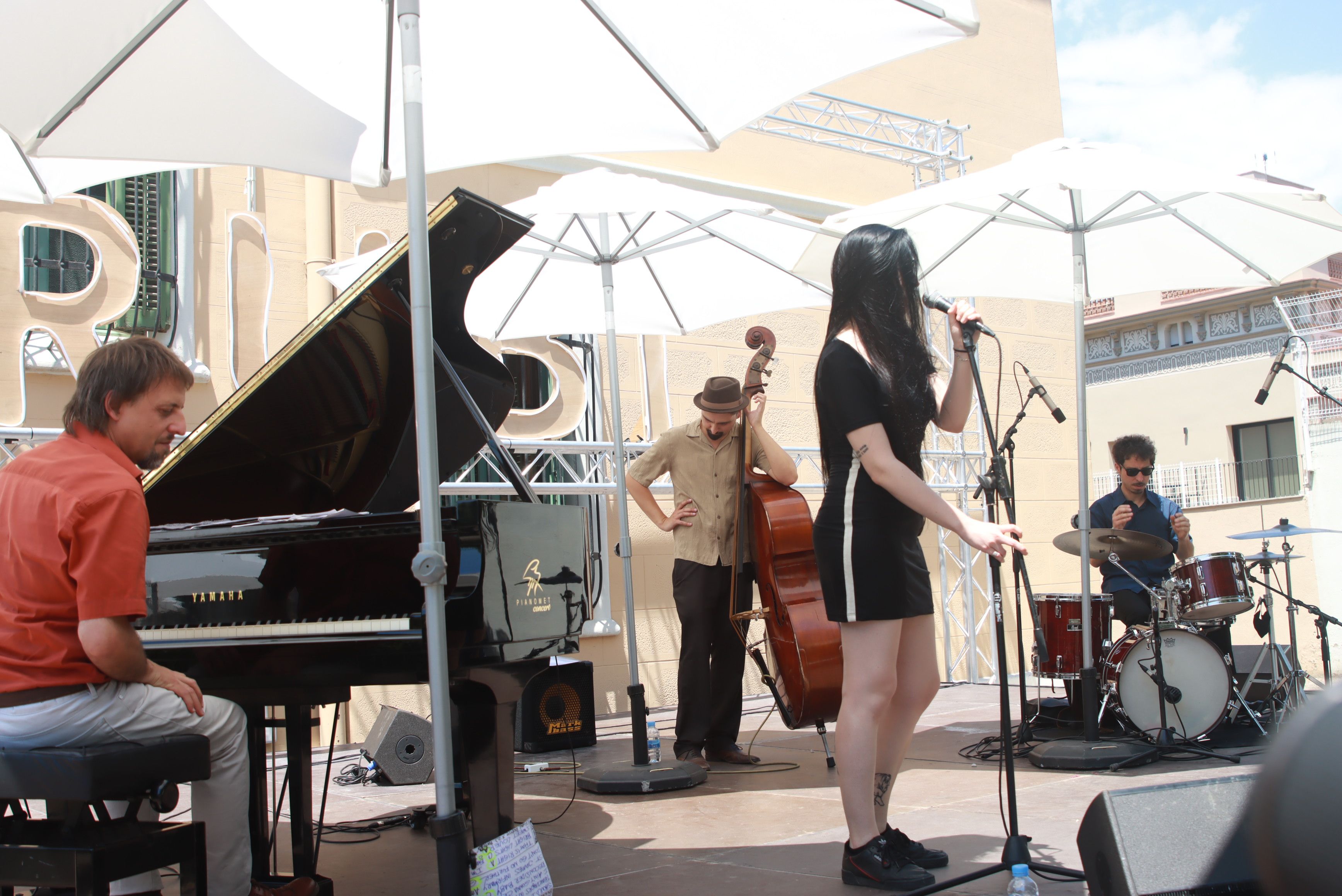 Actuacions musicals als jardins de l'Ateneu per Festa Major. FOTO: Josep Llamas