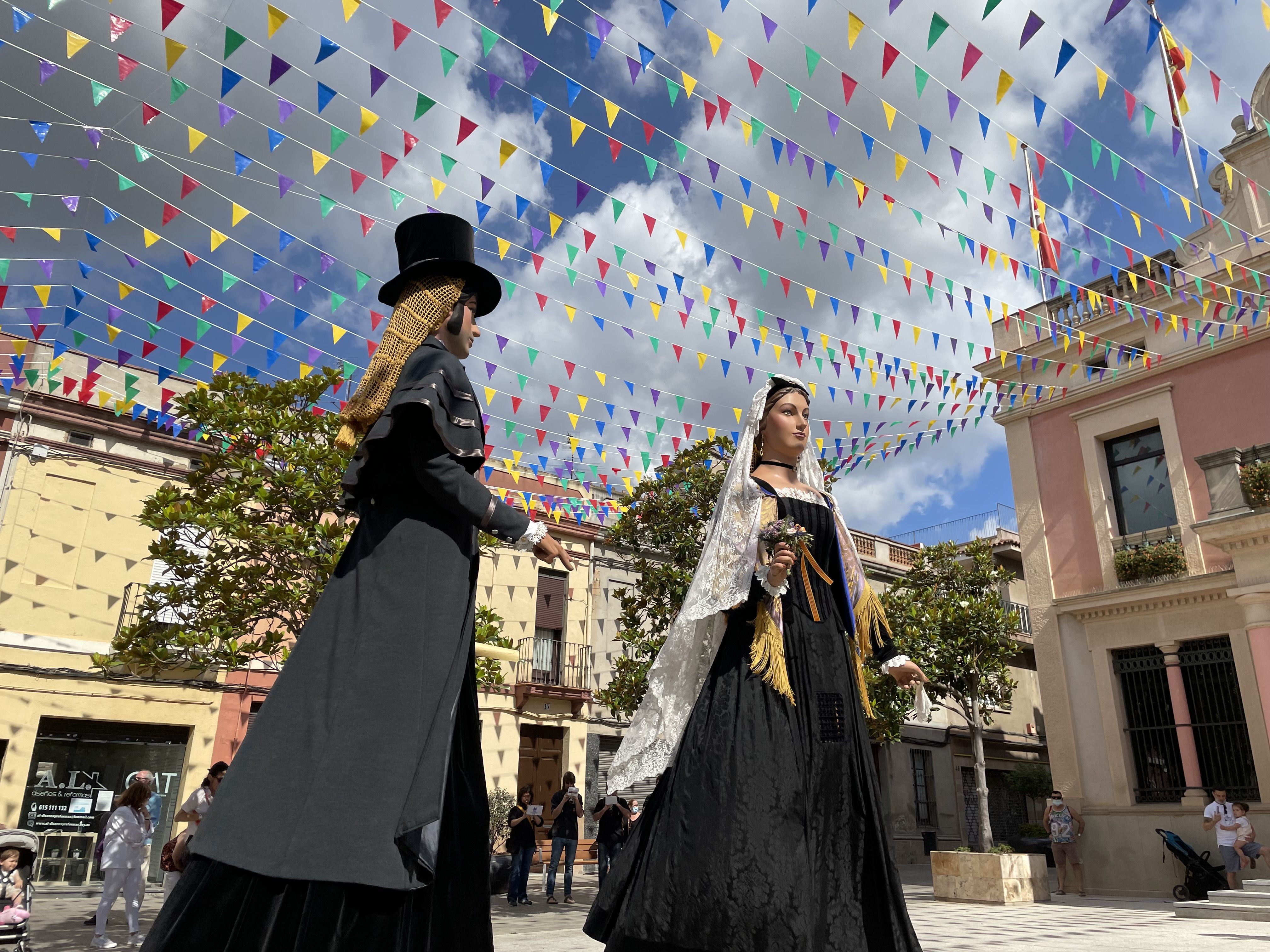 Despertada i plantada de gegants per Festa Major. FOTO: Núria Hueso