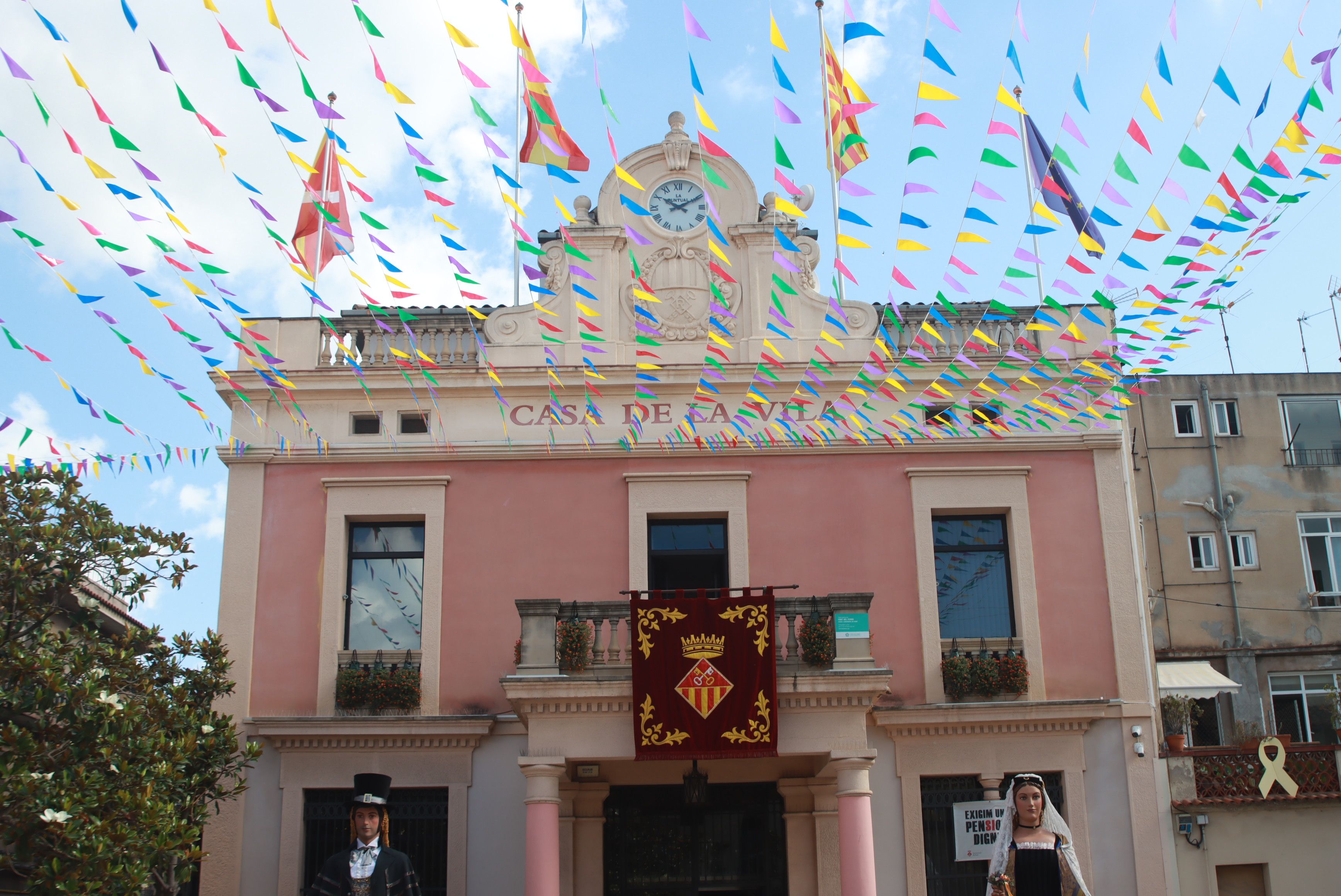 Despertada i plantada de gegants per Festa Major. FOTO: Josep Llamas