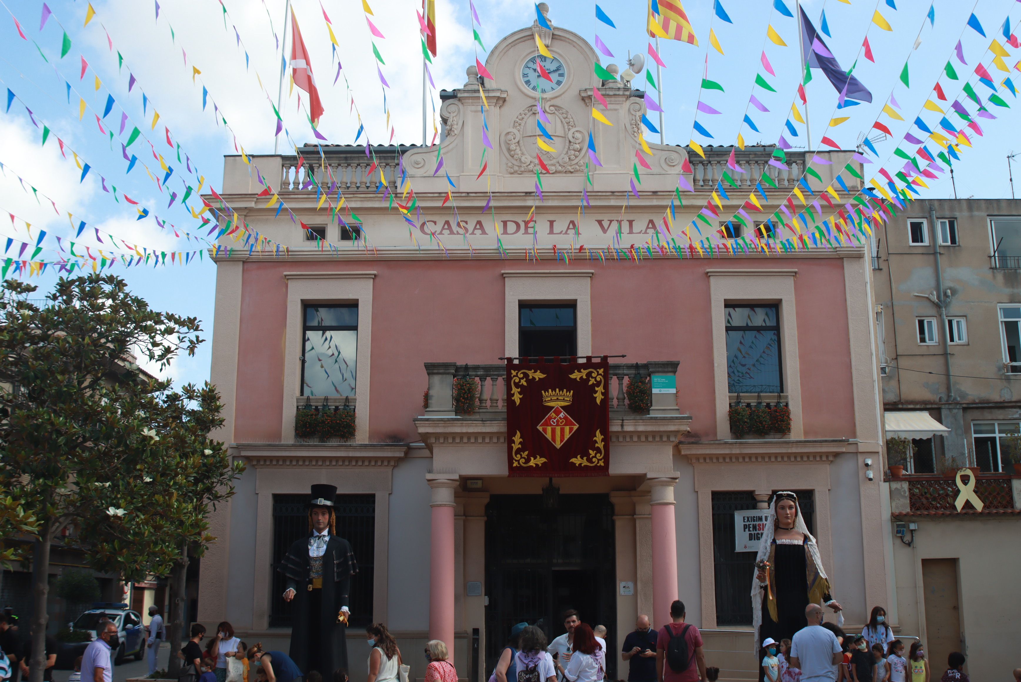 Despertada i plantada de gegants per Festa Major. FOTO: Josep Llamas