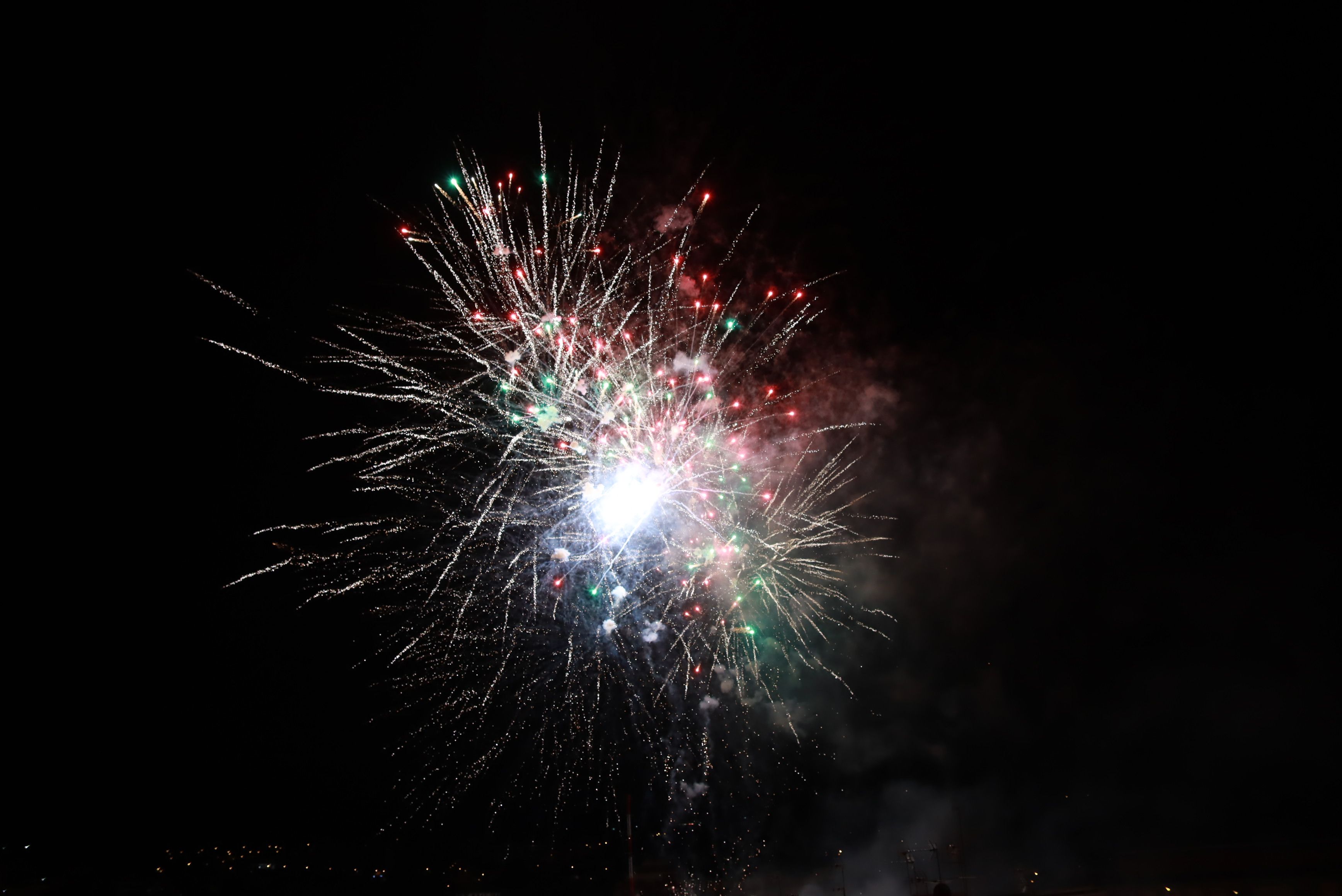 Focs artificials en el piromusical final de la Festa Major de Rubí 2021. FOTO: Josep Llamas