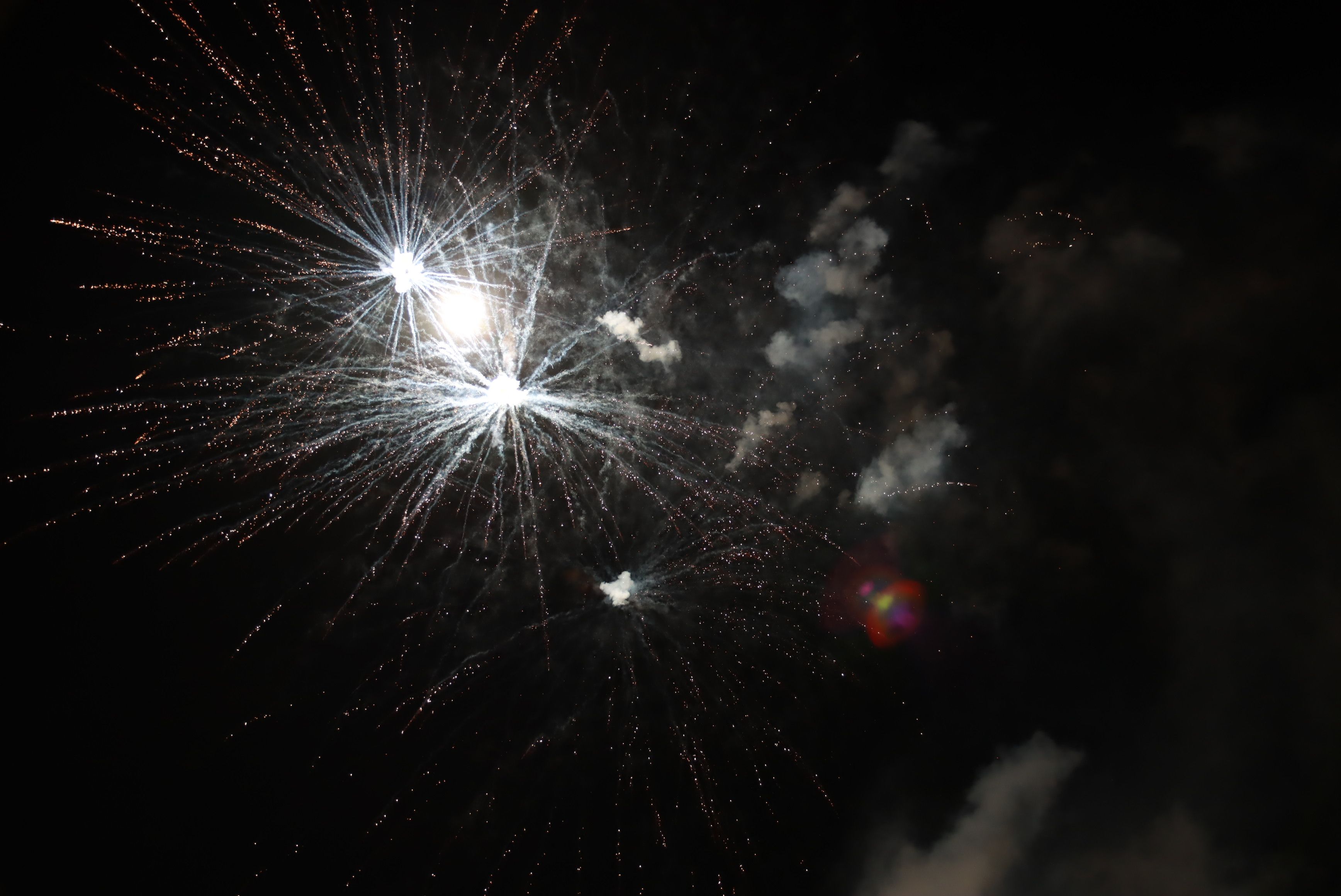 Focs artificials en el piromusical final de la Festa Major de Rubí 2021. FOTO: Josep Llamas