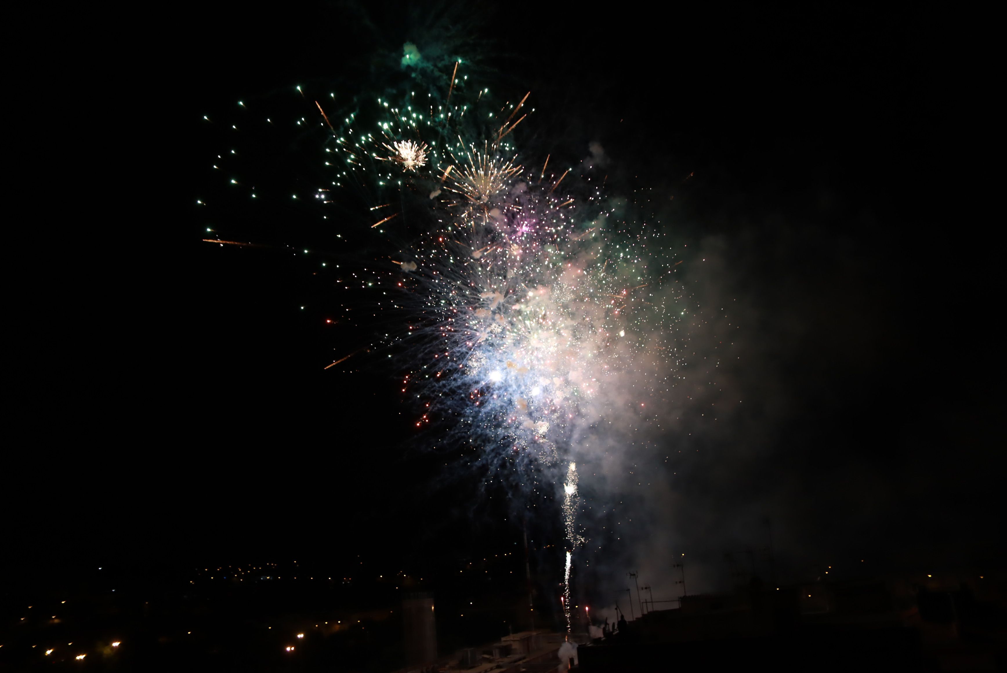 Focs artificials en el piromusical final de la Festa Major de Rubí 2021. FOTO: Josep Llamas