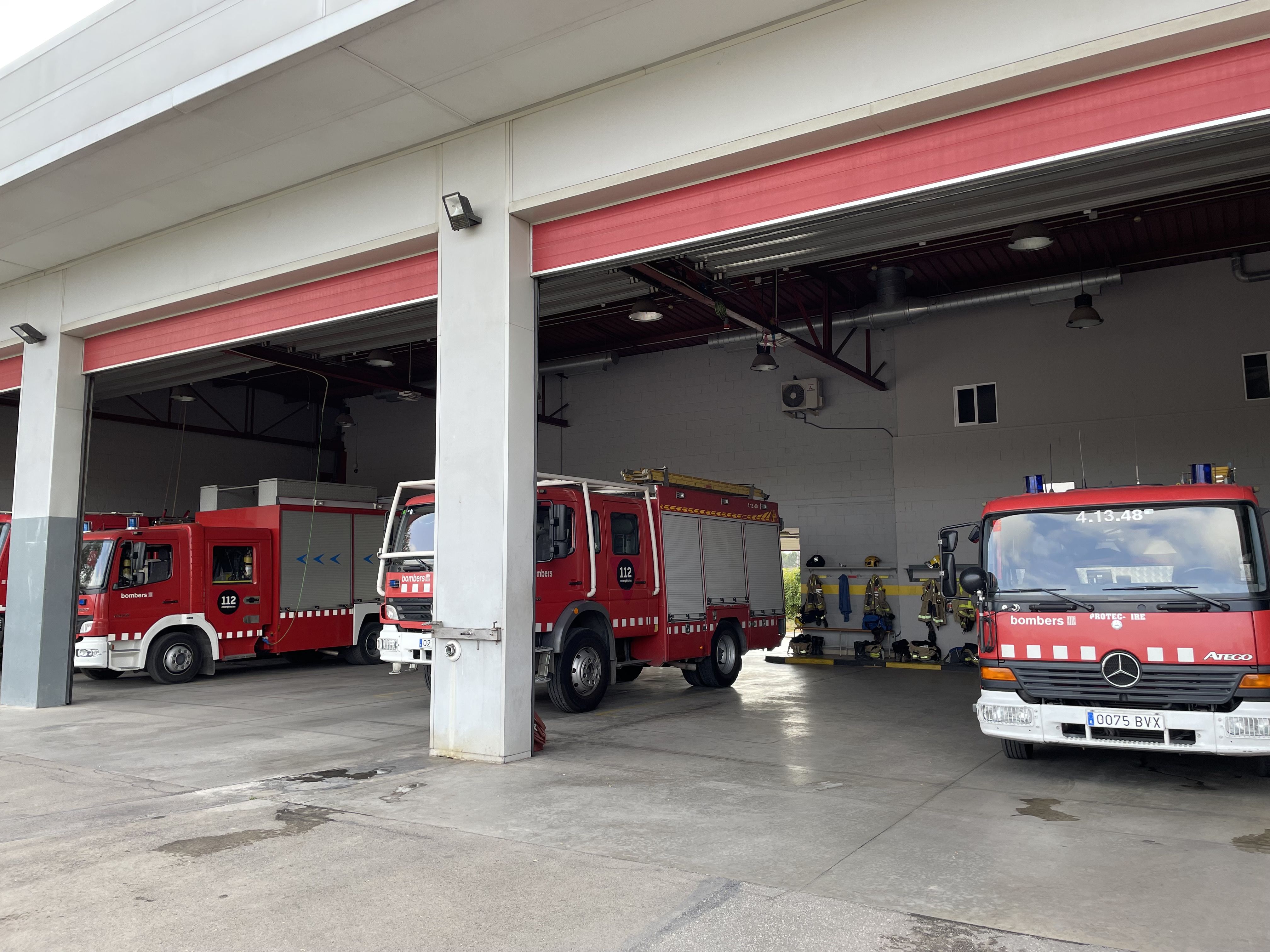 Dotacions del parc de Bombers de Rubí han participat en una recerca a Montmeló FOTO: Arxiu