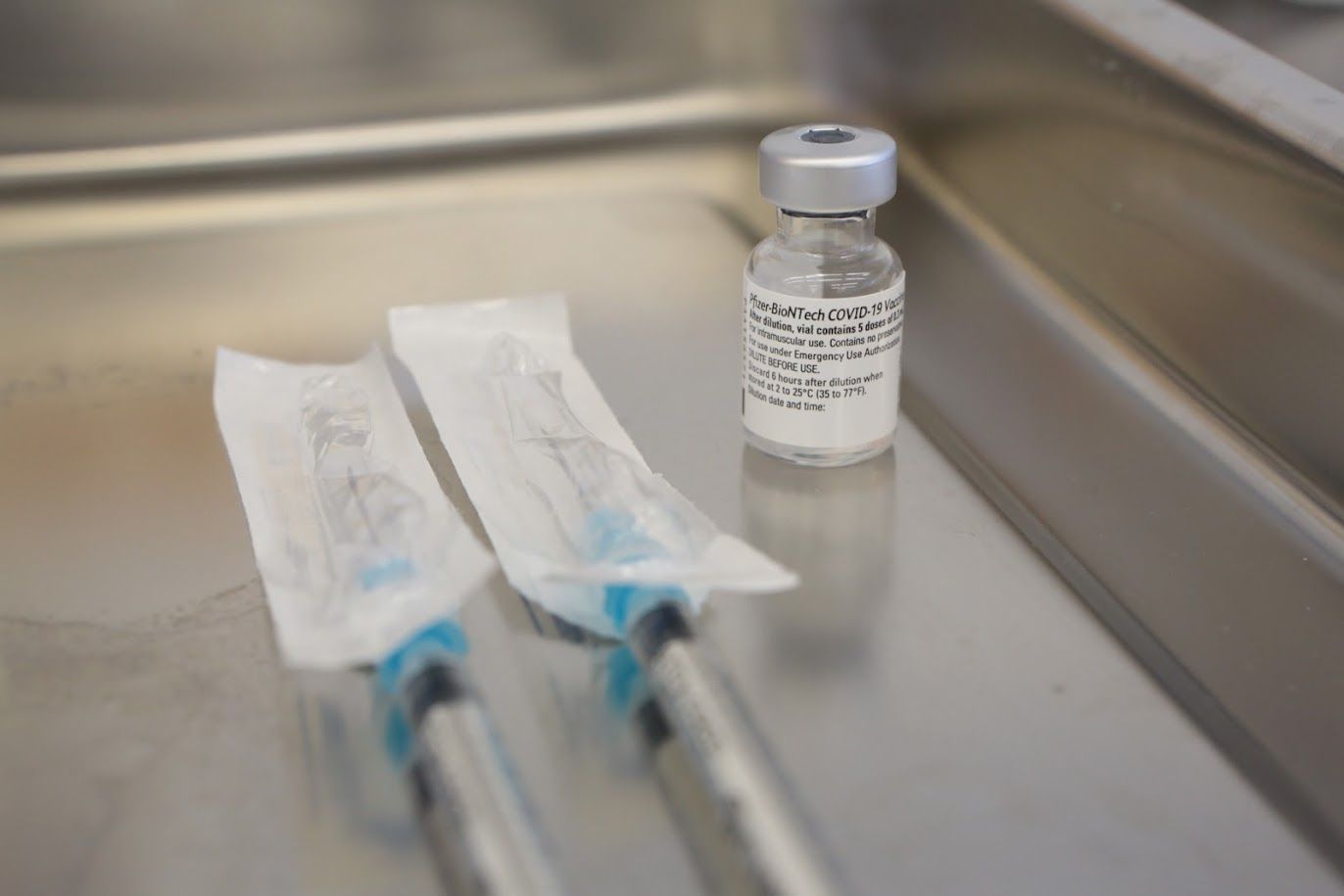 Salut adverteix que part de les vacunes contra la covid de què disposen haurien caducat. FOTO: Artur Ribera