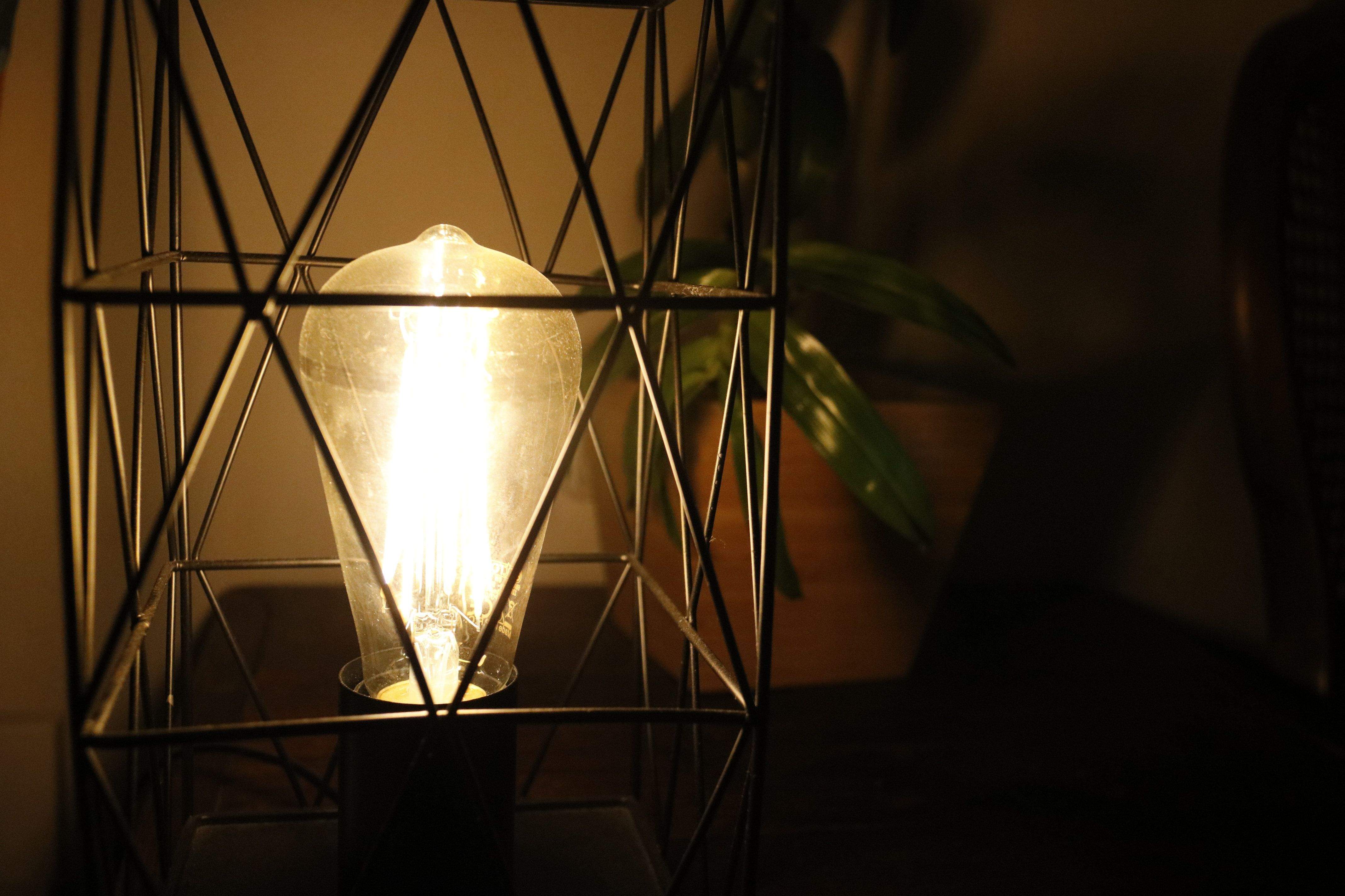 El preu de la llum supera novament el seu rècord històric i se situarà en els 115,83 euros per MWh . FOTO: ACN / Aleix Freixas