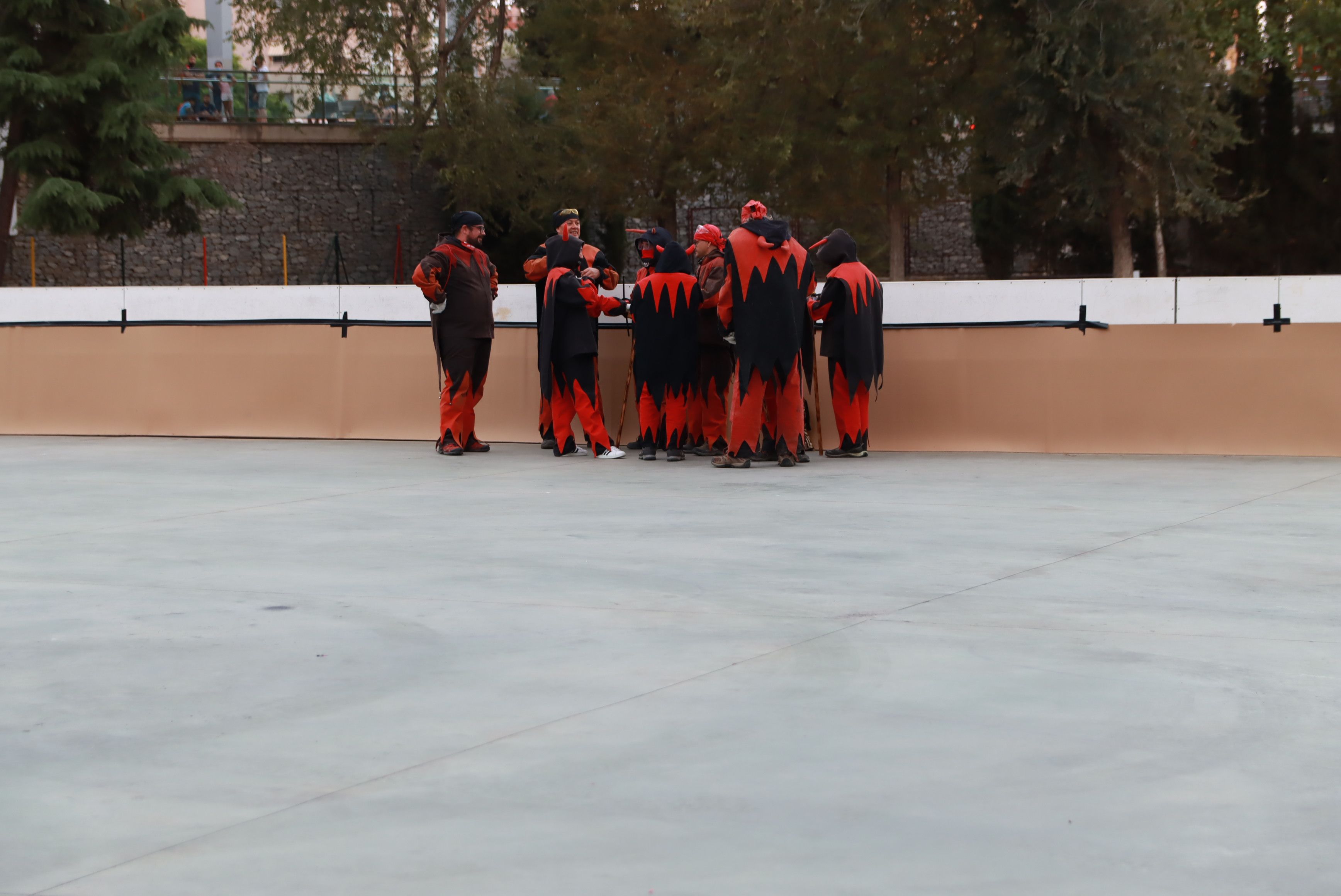 Moment del raval infantil amb la Colla de Diables de la Riera, la Colla de Diables Rubeo Diablorum i la Colla de Diables de Rubí. FOTO: Josep Llamas