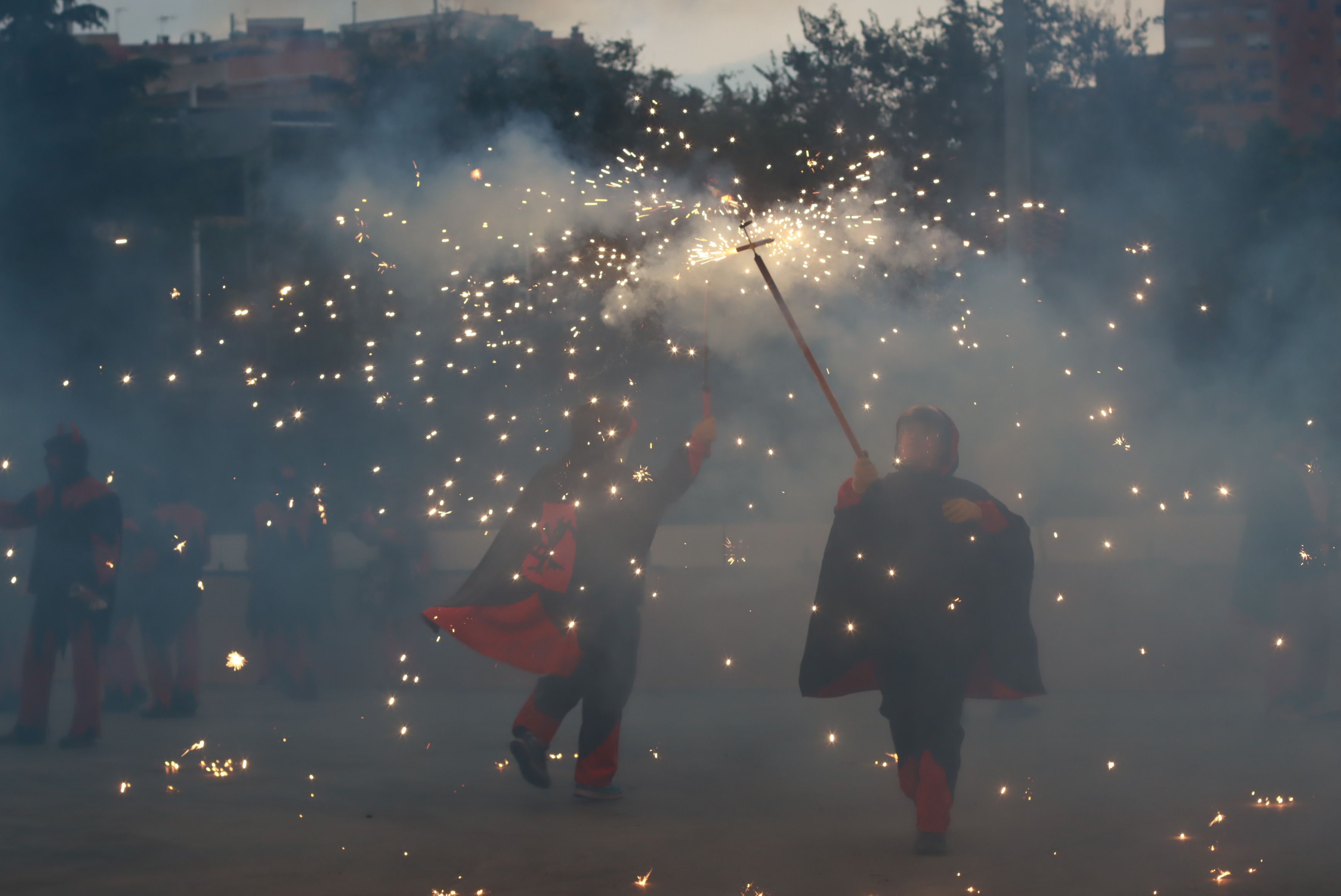 Moment del raval infantil amb la Colla de Diables de la Riera, la Colla de Diables Rubeo Diablorum i la Colla de Diables de Rubí. FOTO: Josep Llamas