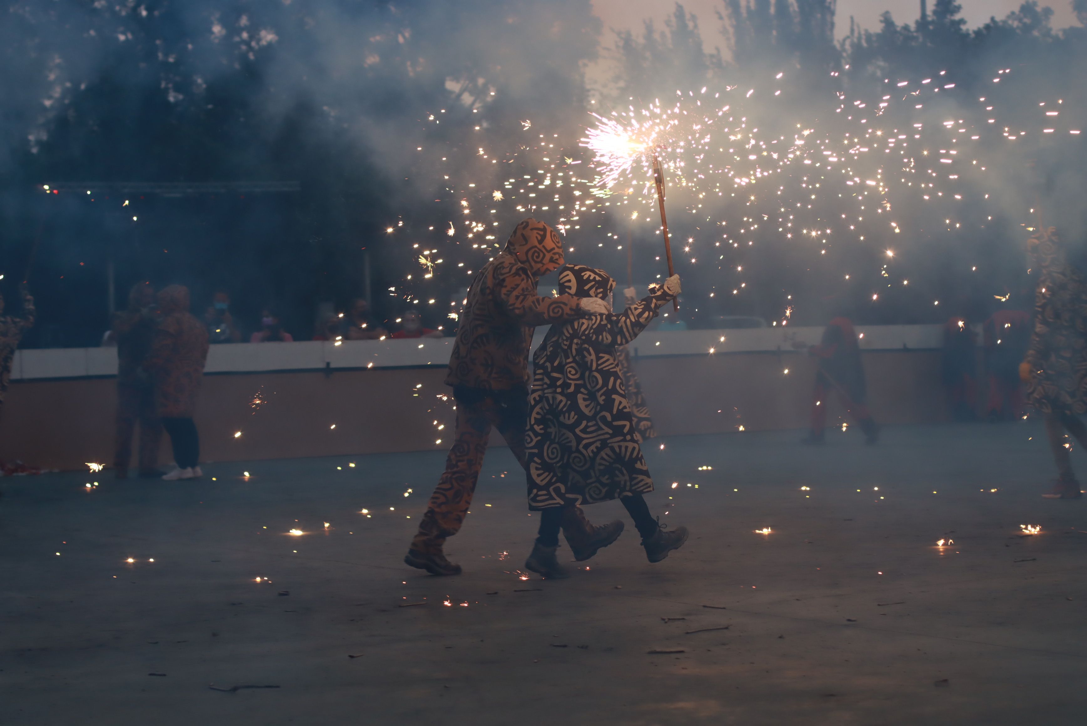 Moment del raval infantil amb la Colla de Diables de la Riera, la Colla de Diables Rubeo Diablorum i la Colla de Diables de Rubí. FOTO: Josep Llamas