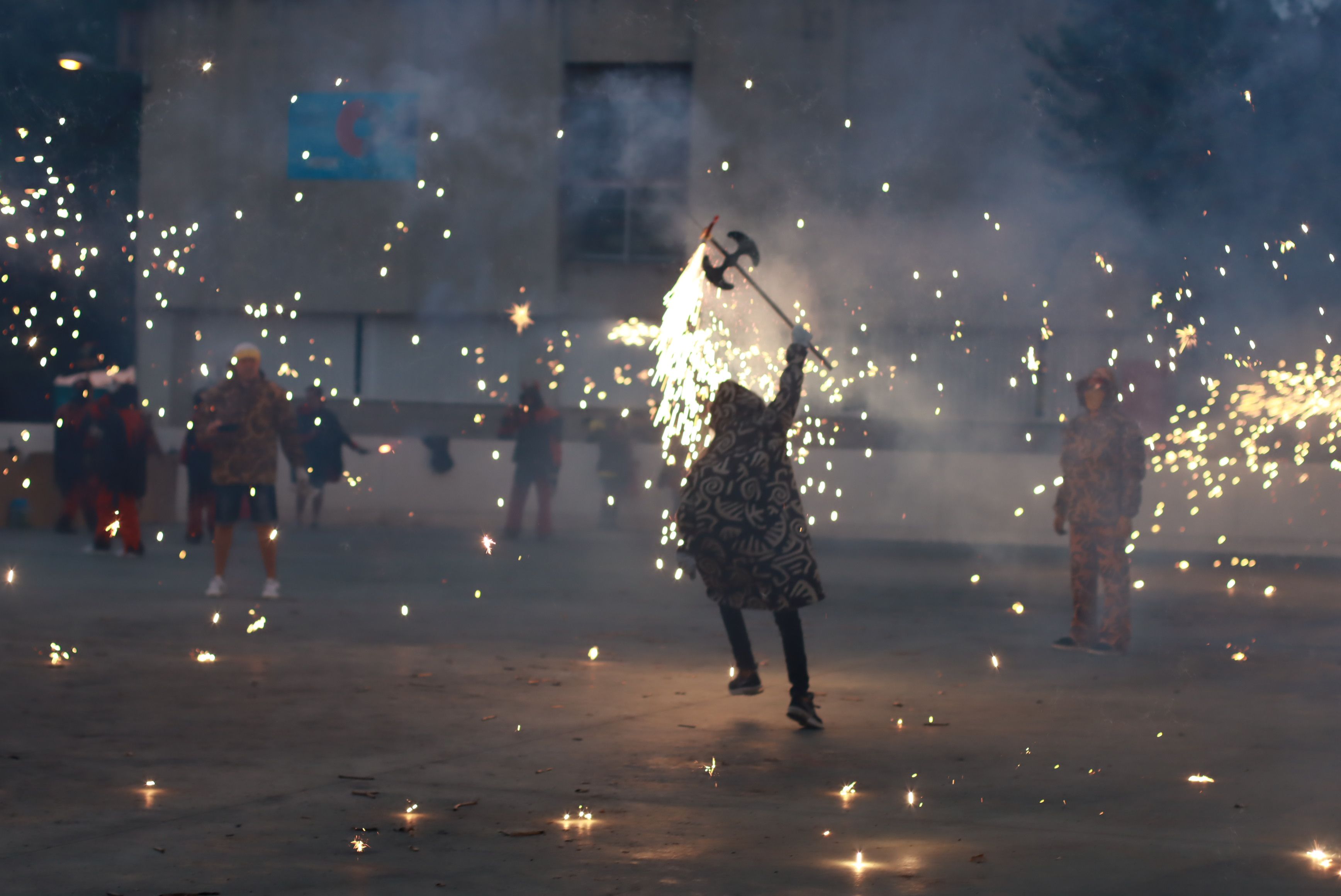 Moment del raval infantil amb la Colla de Diables de la Riera, la Colla de Diables Rubeo Diablorum i la Colla de Diables de Rubí. FOTO: Josep Llamas