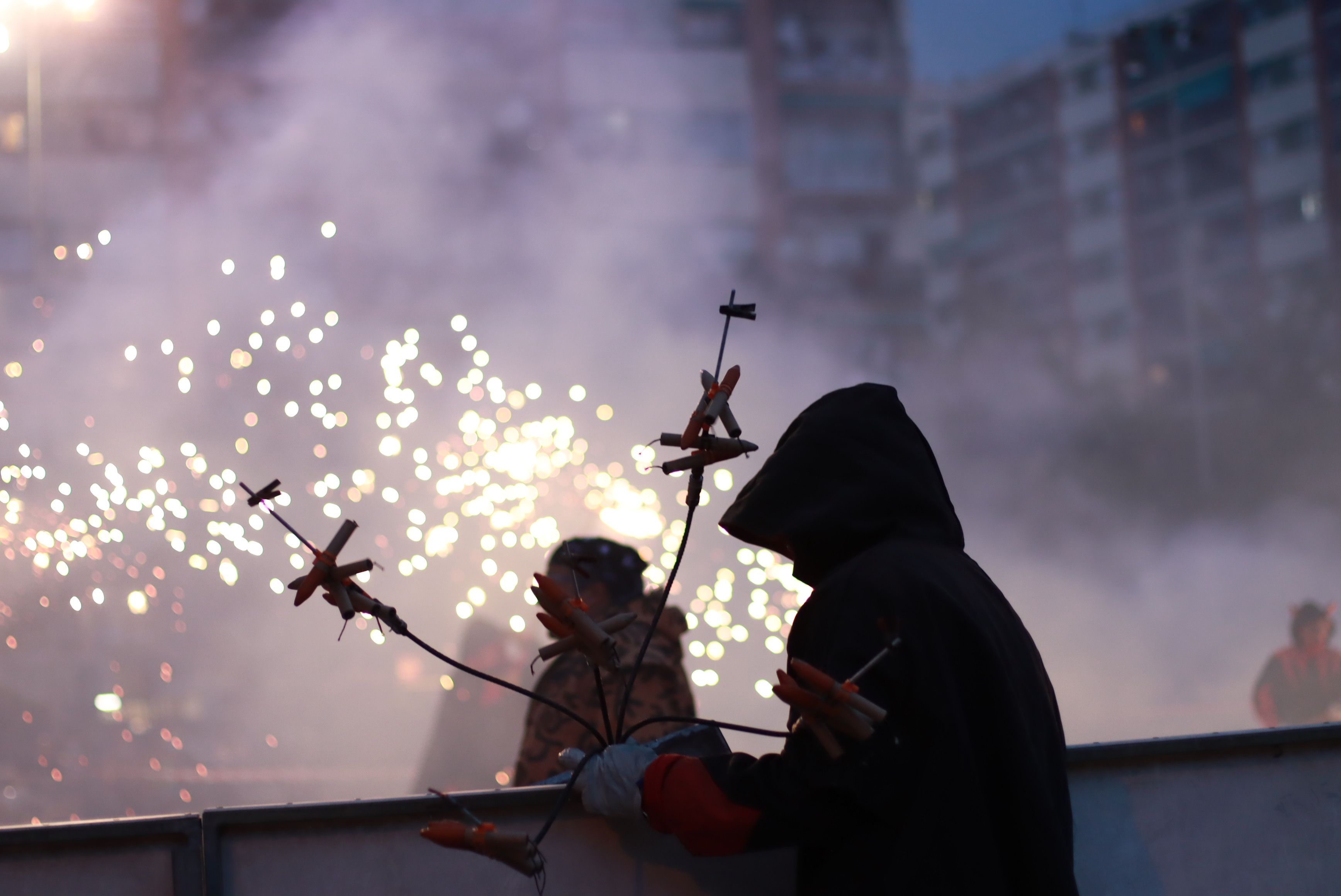 Moment del raval infantil amb la Colla de Diables de la Riera, la Colla de Diables Rubeo Diablorum i la Colla de Diables de Rubí. FOTO: Josep Llamas