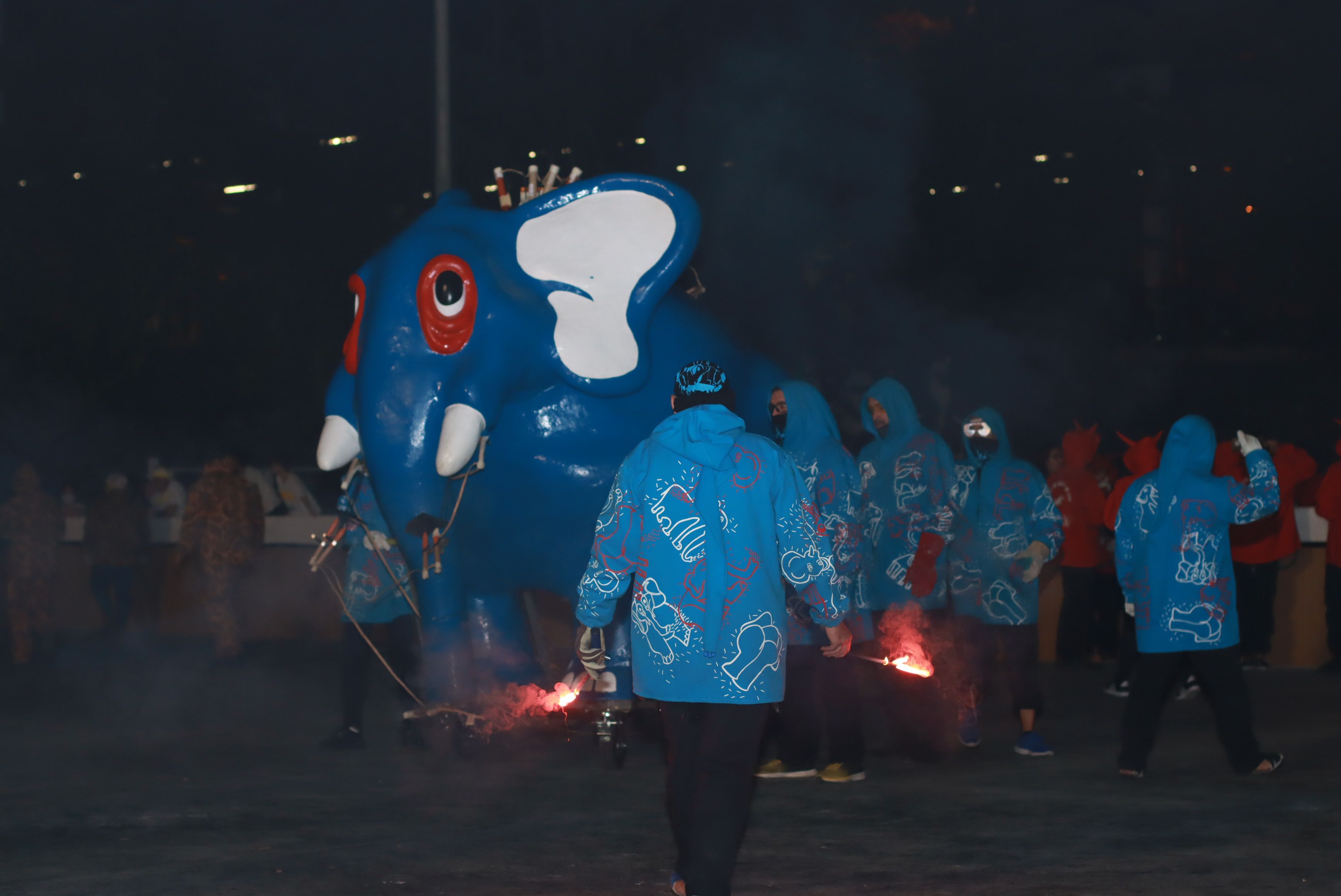 El Bòjum participa com a Bèstia de Foc al raval gran de foc de la Festa Major Petita de Sant Roc. FOTO: Josep Llamas