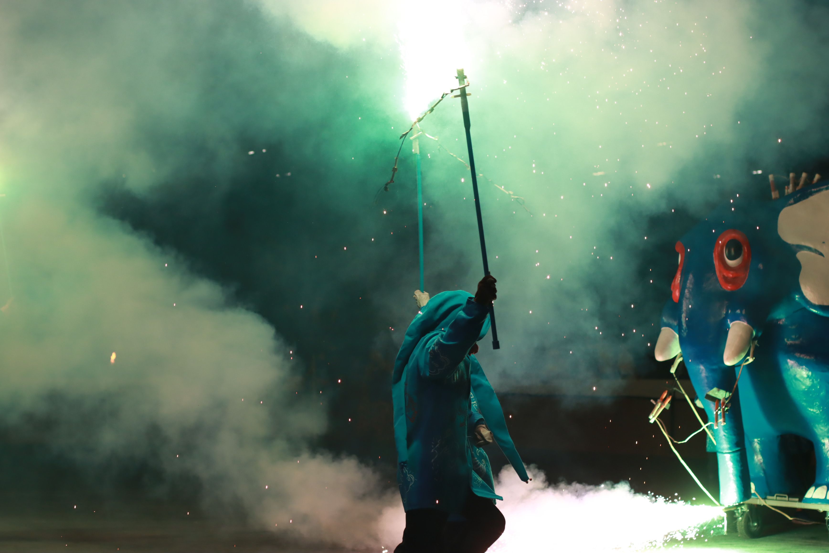 El Bòjum participa com a Bèstia de Foc al raval gran de foc de la Festa Major Petita de Sant Roc. FOTO: Josep Llamas