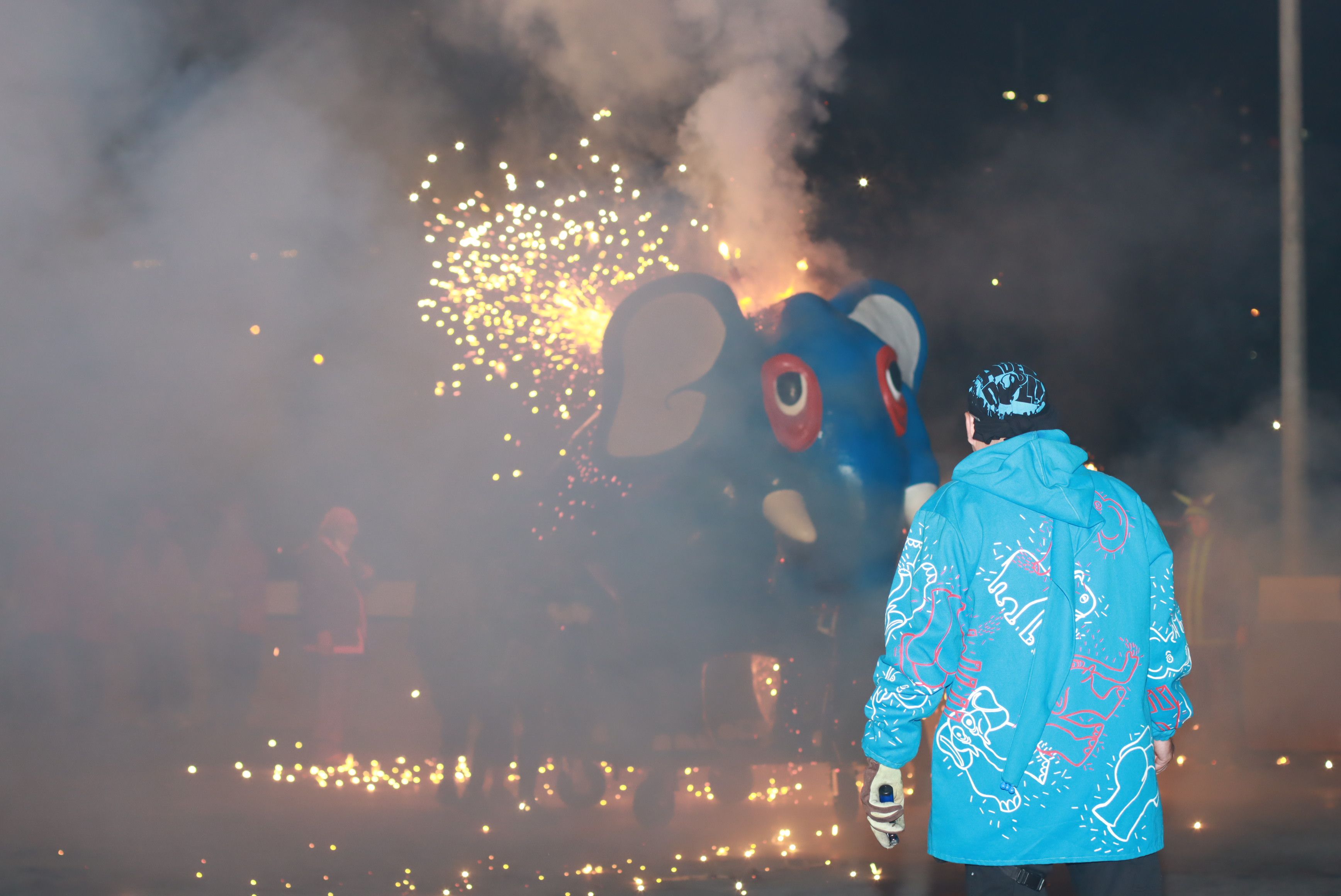 El Bòjum participa com a Bèstia de Foc al raval gran de foc de la Festa Major Petita de Sant Roc. FOTO: Josep Llamas