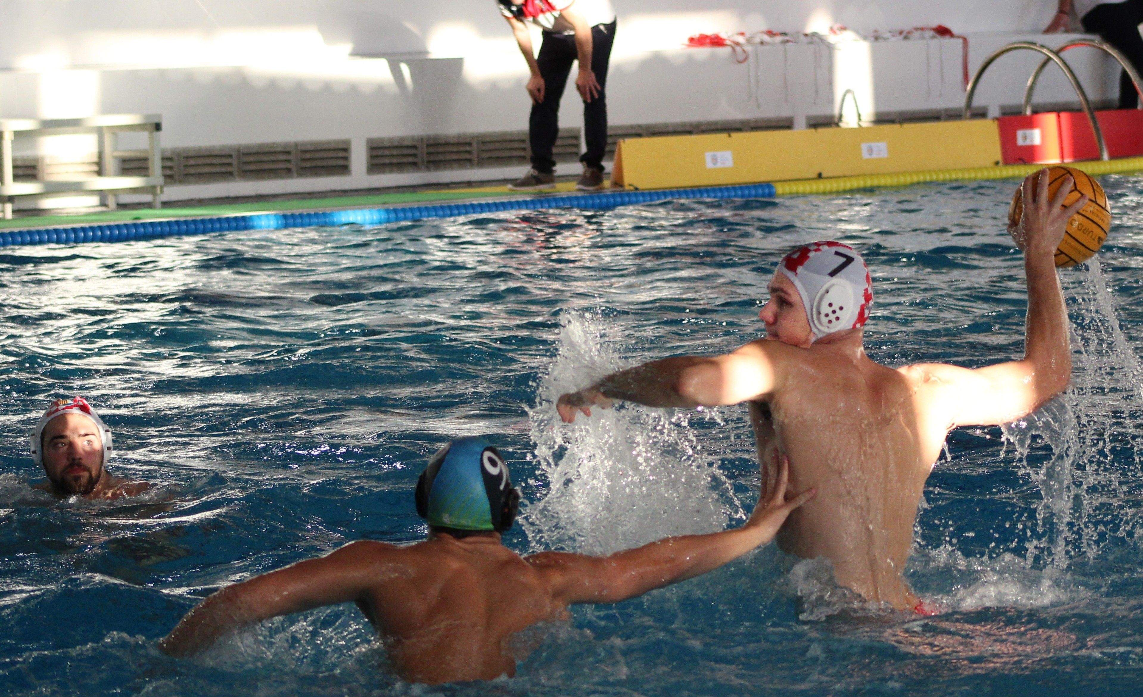 El primer equip de waterpolo masculí del CN Rubí arrenca la temporada amb dues victòries. FOTO: Cedida El primer equip de waterpolo masculí del CN Rubí arrenca la temporada amb dues victòries. FOTO: Cedida