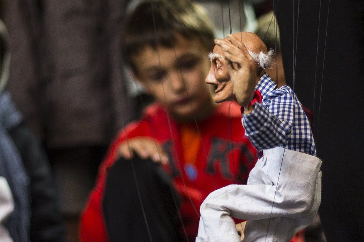 L'espectacle de titelles "Roulettes" és una de les propostes en família que inclou la programació de l'Ateneu. FOTO: Companya eLe