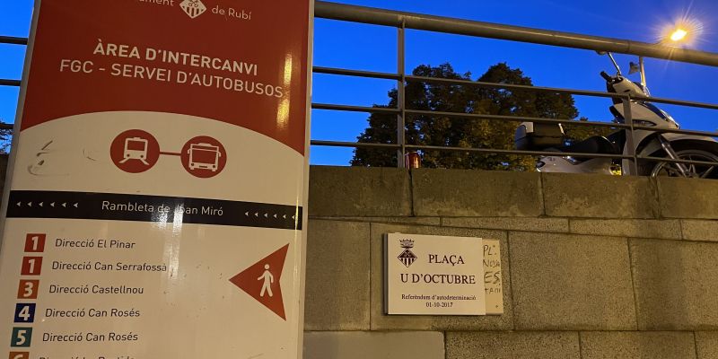 La plaça de la Nova Estació, batejada de nou com a plaça 1 d'Octubre. FOTO: NHS