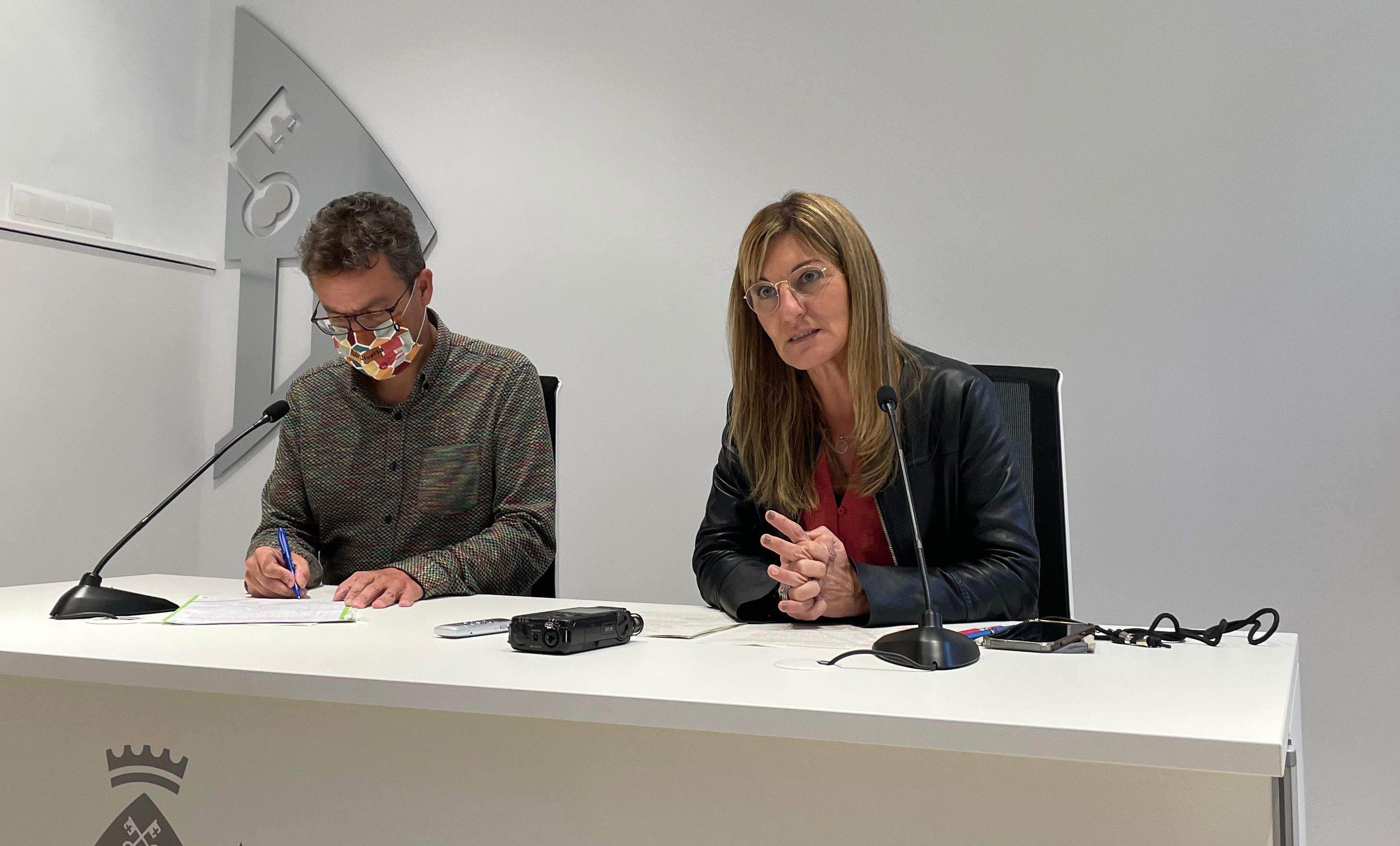 Andrés Medrano i Ana María Martínez durant la presentació dels pressupostos 2022. FOTO: NHS Andrés Medrano i Ana María Martínez durant la presentació dels pressupostos 2022. FOTO: NHS
