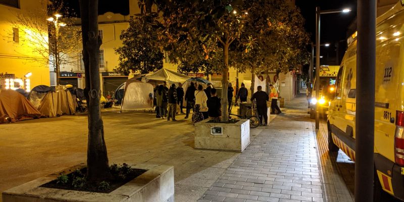 Una dona embarassada que estava amb la PAH de Rubí va ser atesa pel SEM aquest dilluns. FOTO: Cedida