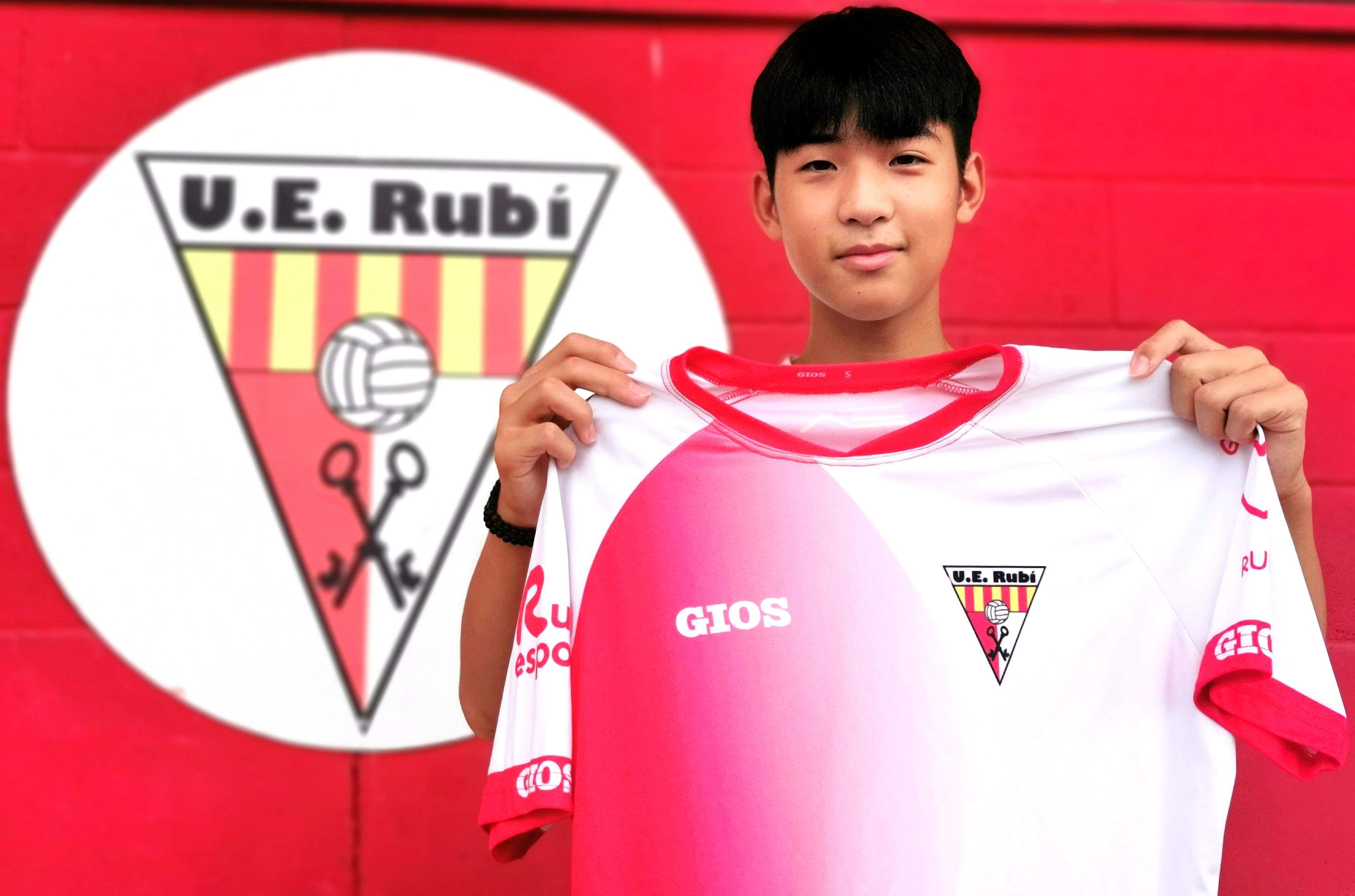 Moon Chae Hoon es converteix en el primer jugador coreà de la Unió Esportiva Rubí. FOTO: Cedida