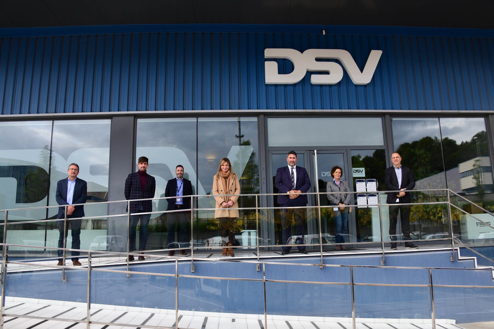 Un moment de la visita a l'empresa DSV. FOTO: Ajuntament de Rubí – Localpres