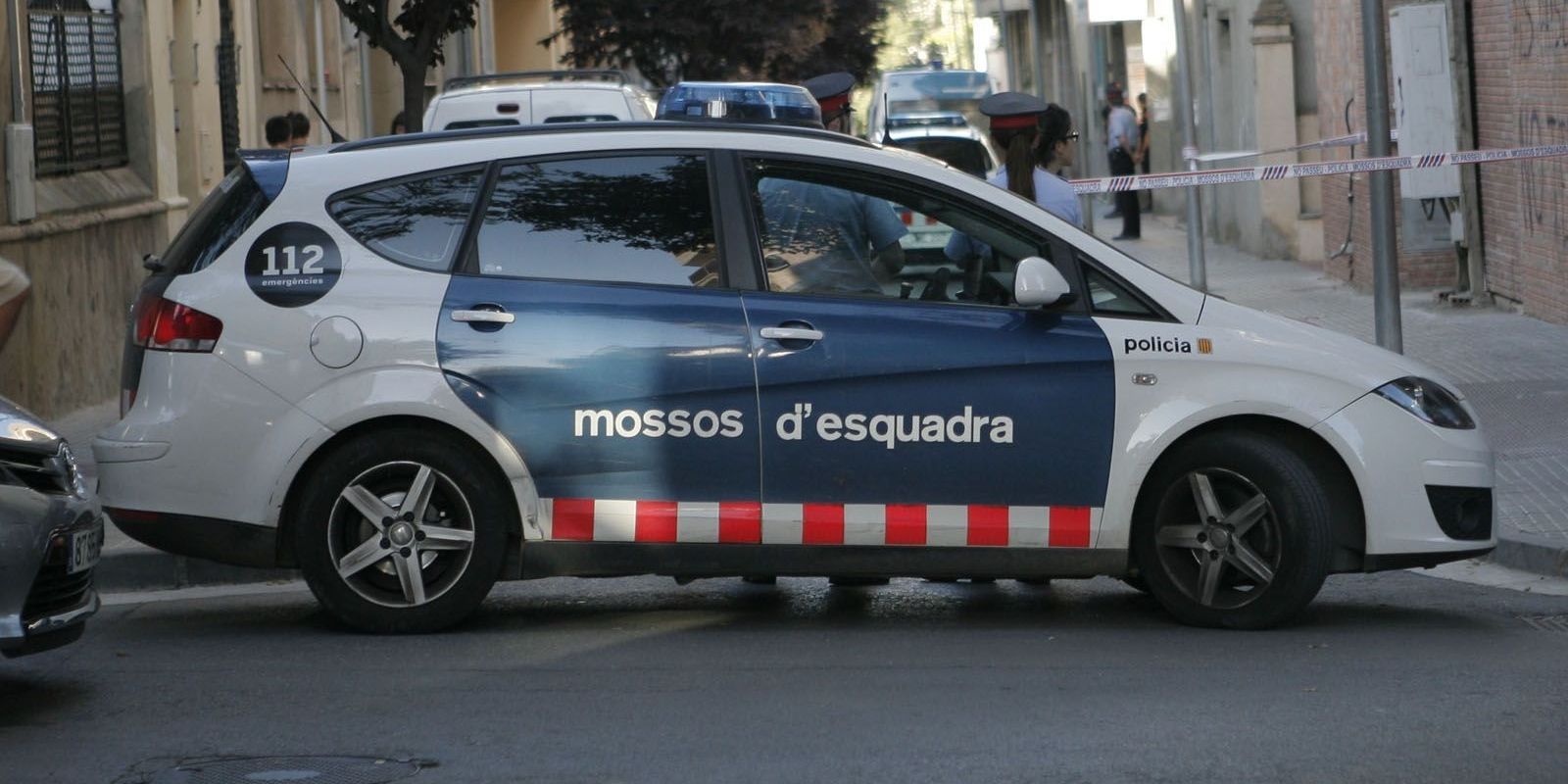 at. Un cotxe dels Mossos d'Esquadra a Sant Cugat FOTO: Artur Ribera