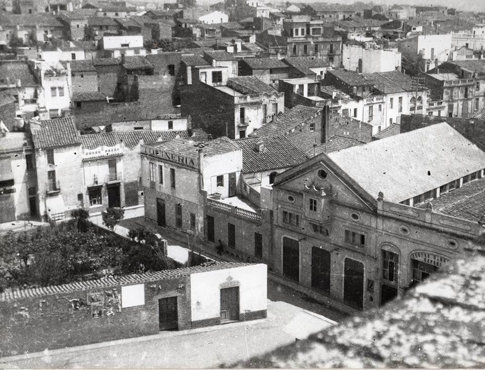 Els horts de cal Sabateret i el Centre Democràtic Republicà. FOTO: Col·lecció de Miquel Mumany Els horts de cal Sabateret i el Centre Democràtic Republicà. FOTO: Col·lecció de Miquel Mumany