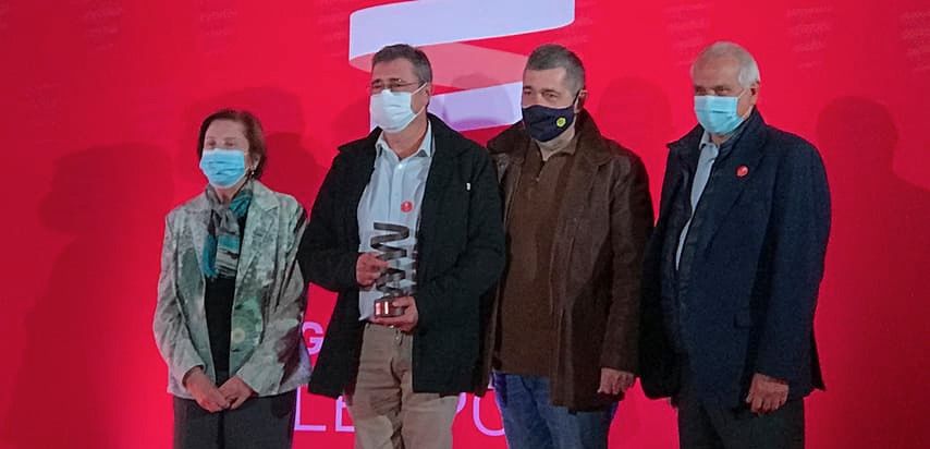 Jordi Peiró i Xavi Mas van recollir el guardó de la Fundació Catalana per a l'Esport. FOTO: CEF Can Mir Jordi Peiró i Xavi Mas van recollir el guardó de la Fundació Catalana per a l'Esport. FOTO: CEF Can Mir