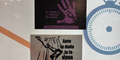 Imatge d'alguns dels missatges que s'han enganxat per la ciutat. FOTO: Arnau Martínez Imatge d'alguns dels missatges que s'han enganxat per la ciutat. FOTO: Arnau Martínez