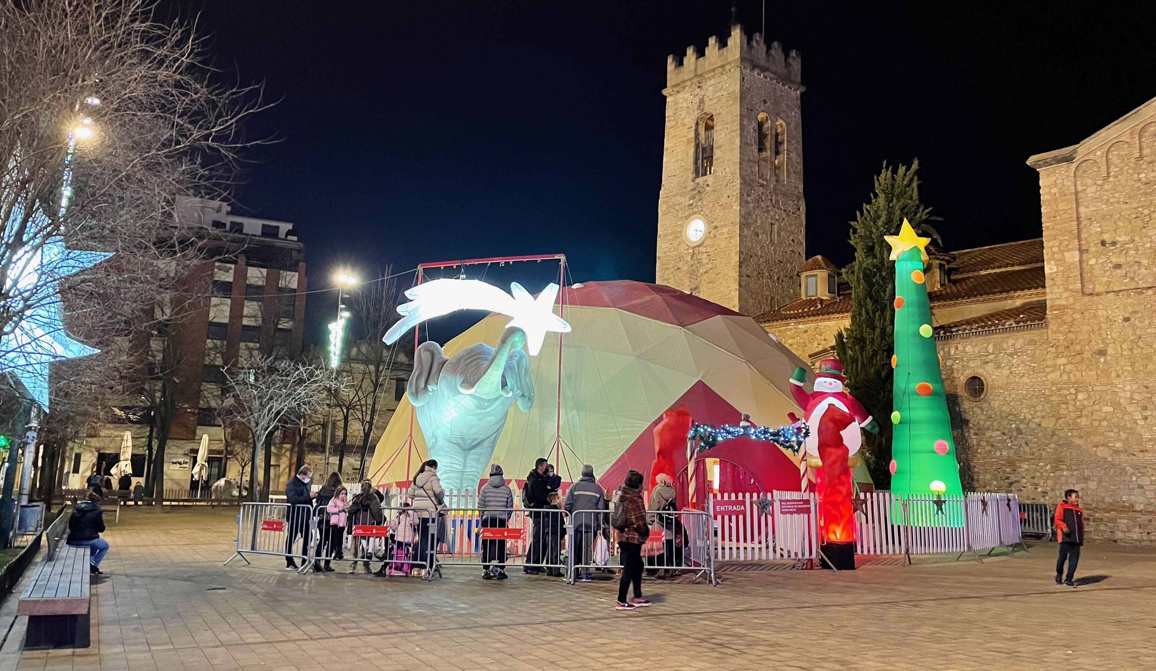 La Carpa de Nadal, a la plaça del Dr. Guardiet. FOTO: NHS