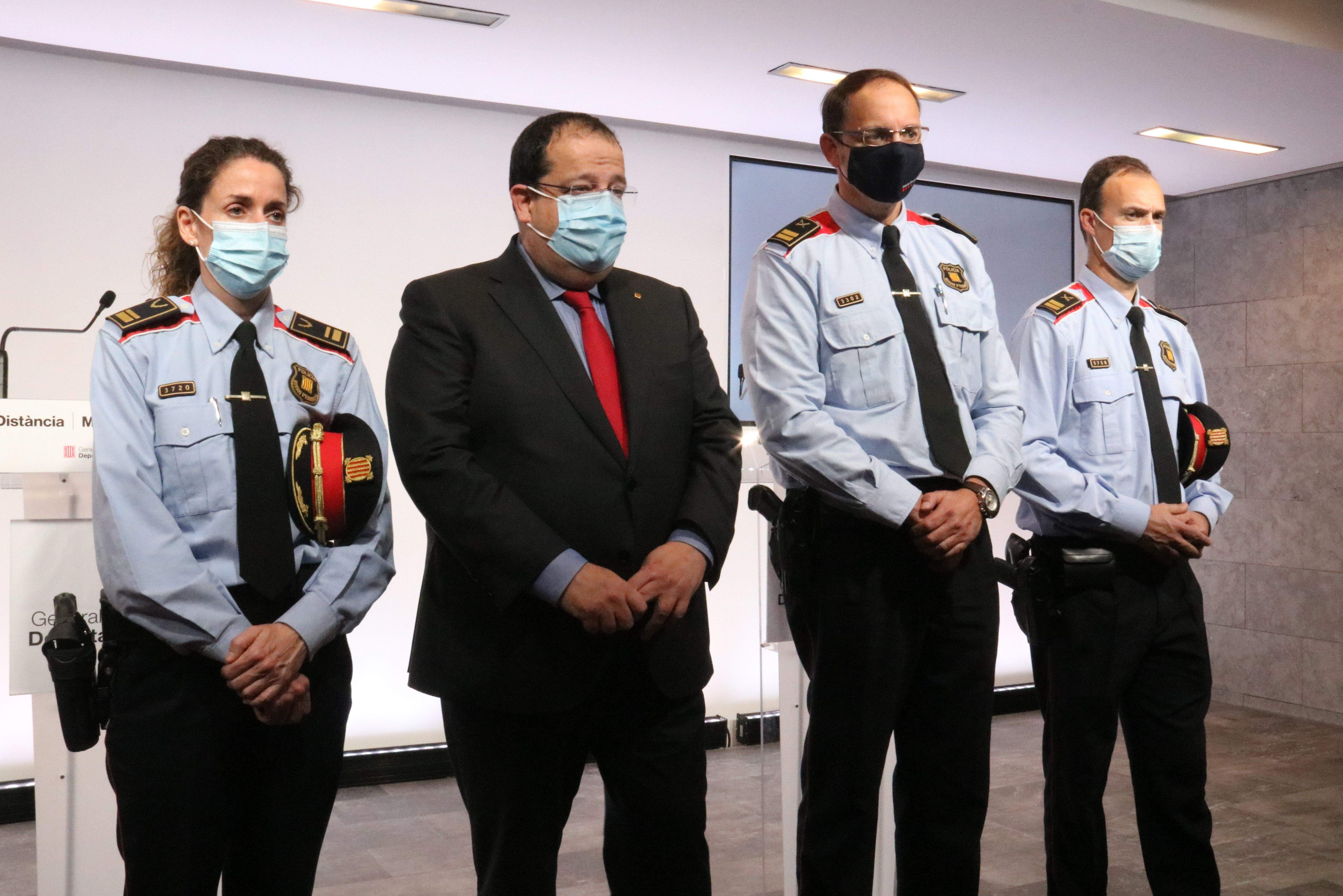 El conseller d'Interior, Joan Ignasi Elena, i el nou comissari en cap dels Mossos d'Esquadra, Josep Maria Estela. FOTO: Eli Don (ACN)