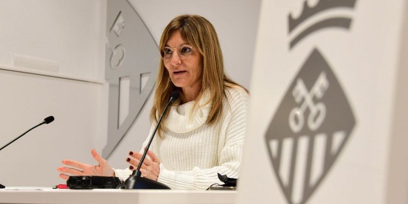L'alcaldessa de Rubí, Ana María Martínez, durant una roda de premsa. FOTO: Ajuntament de Rubí - Localpres