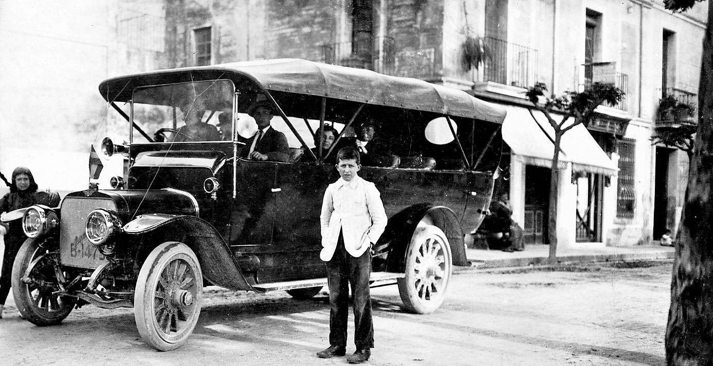 El cotxe d'en Bigorra, 1914. FOTO: Arxiu Josep Maria Roset
