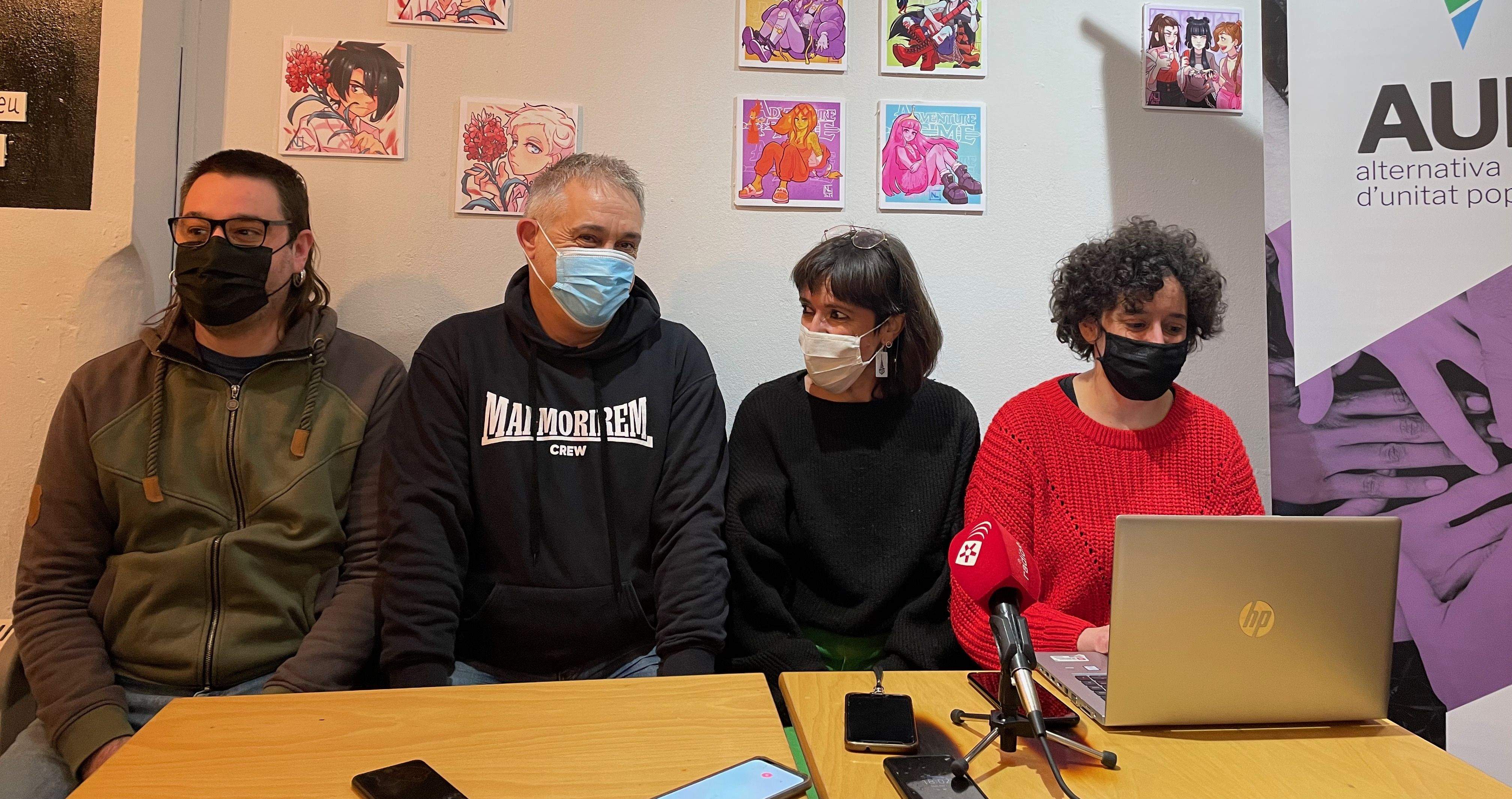 La regidora de l'AUP, Betlem Cañizar, i altres membres de la formació municipal. FOTO: NHS La regidora de l'AUP, Betlem Cañizar, i altres membres de la formació municipal. FOTO: NHS