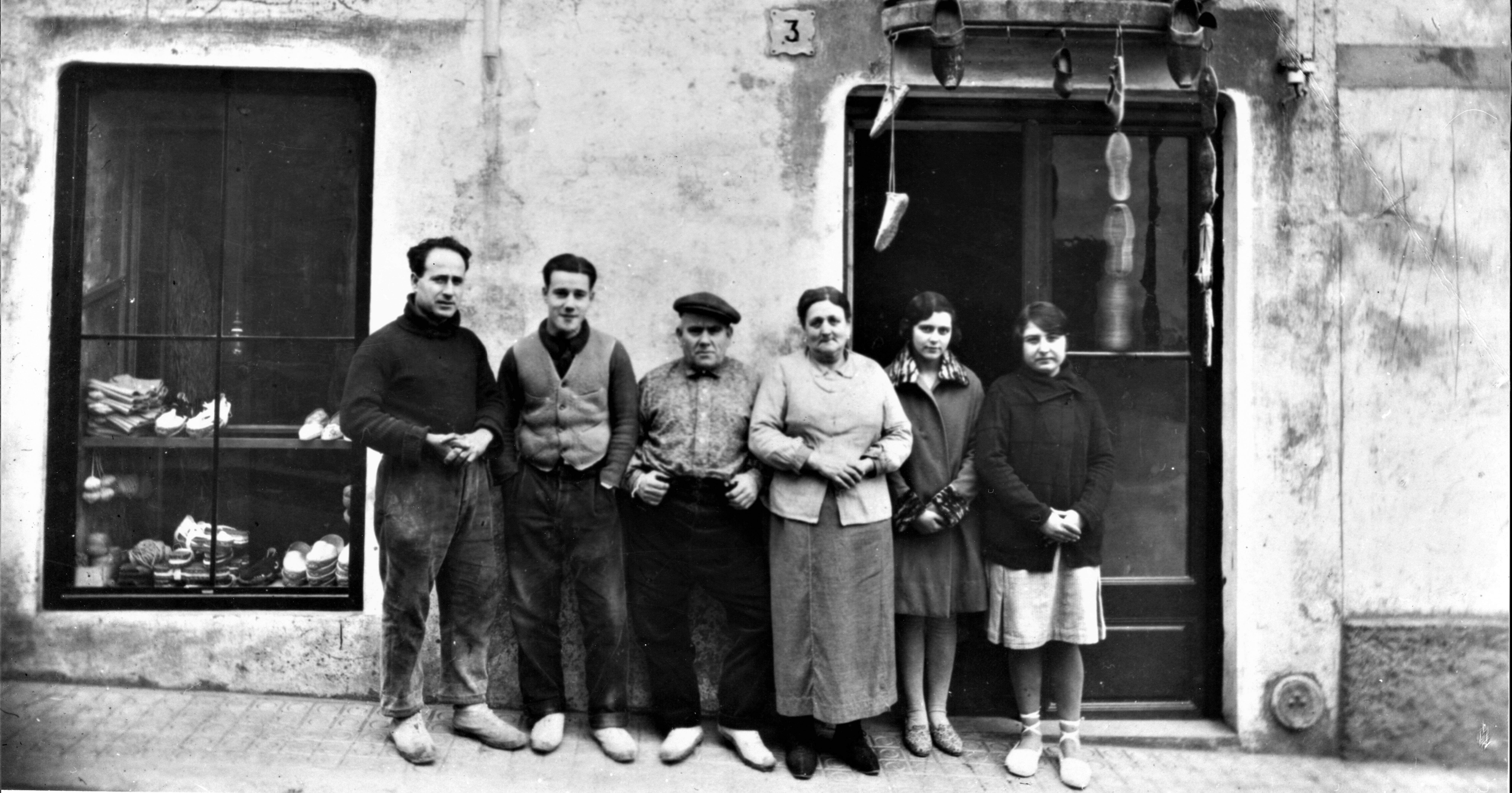 L'antiga sabateria Cal Bendranas de Rubí. FOTO: Gentilesa de la família Bendranas L'antiga sabateria Cal Bendranas de Rubí. FOTO: Gentilesa de la família Bendranas