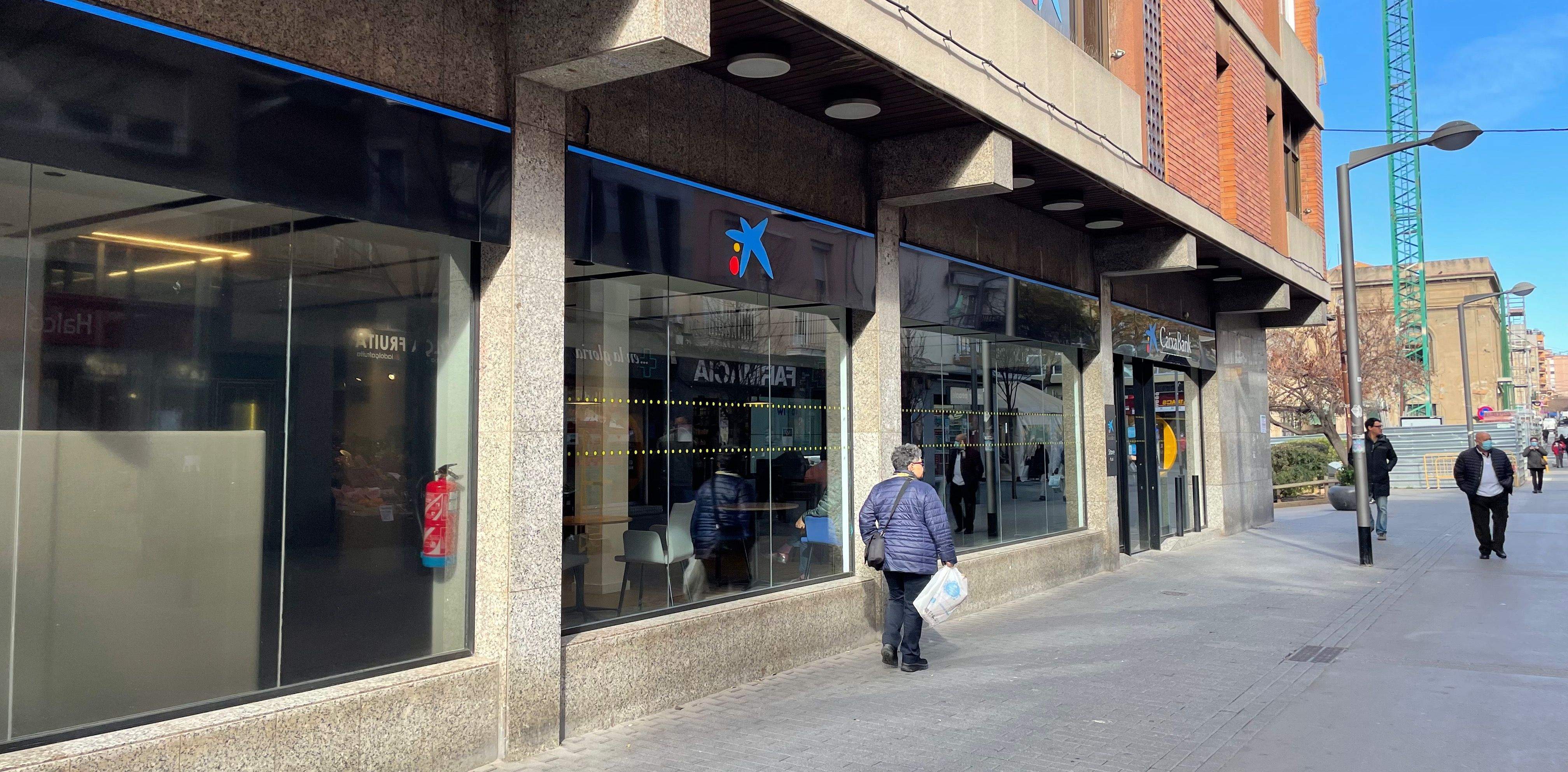 Una sucursal bancària al centre de Rubí. FOTO: Redacció