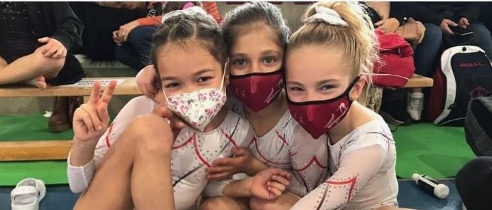 El Gimnàs Artístic Esportiu Rubí felicita les esportistes que han participat a la primera fase de la Copa Catalana. FOTO: GAER