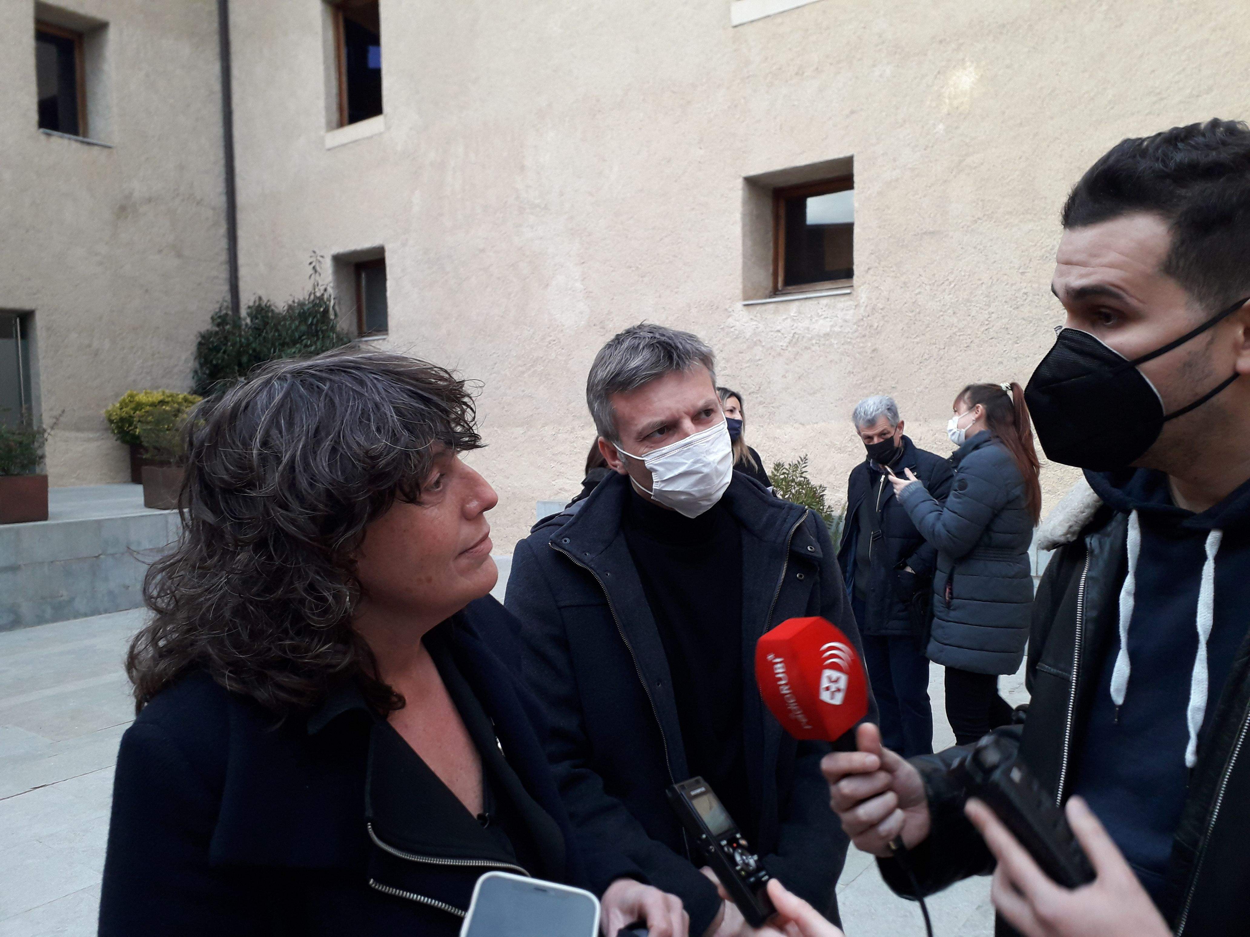 La consellera d’Acció Climàtica, Teresa Jordà, juntament amb el portaveu d'ERC Rubí, Xavier Corbera. FOTO: NHS
