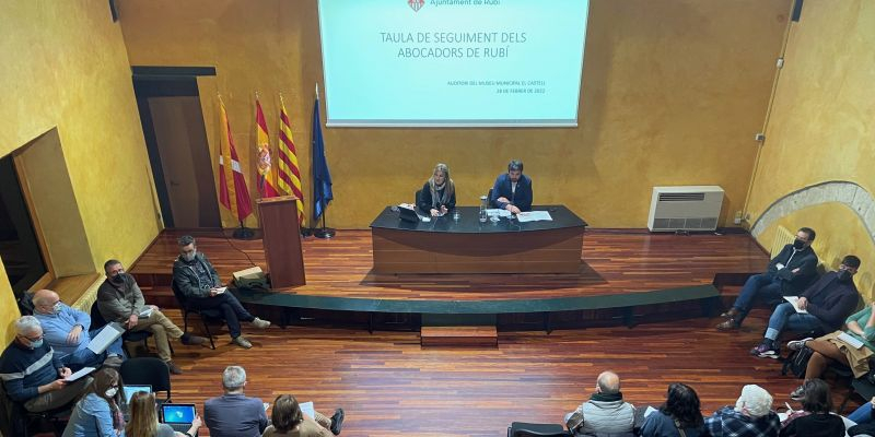 La Mesa d'Abocadors s'ha celebrat a l'auditori del Castell. FOTO: Redacció 