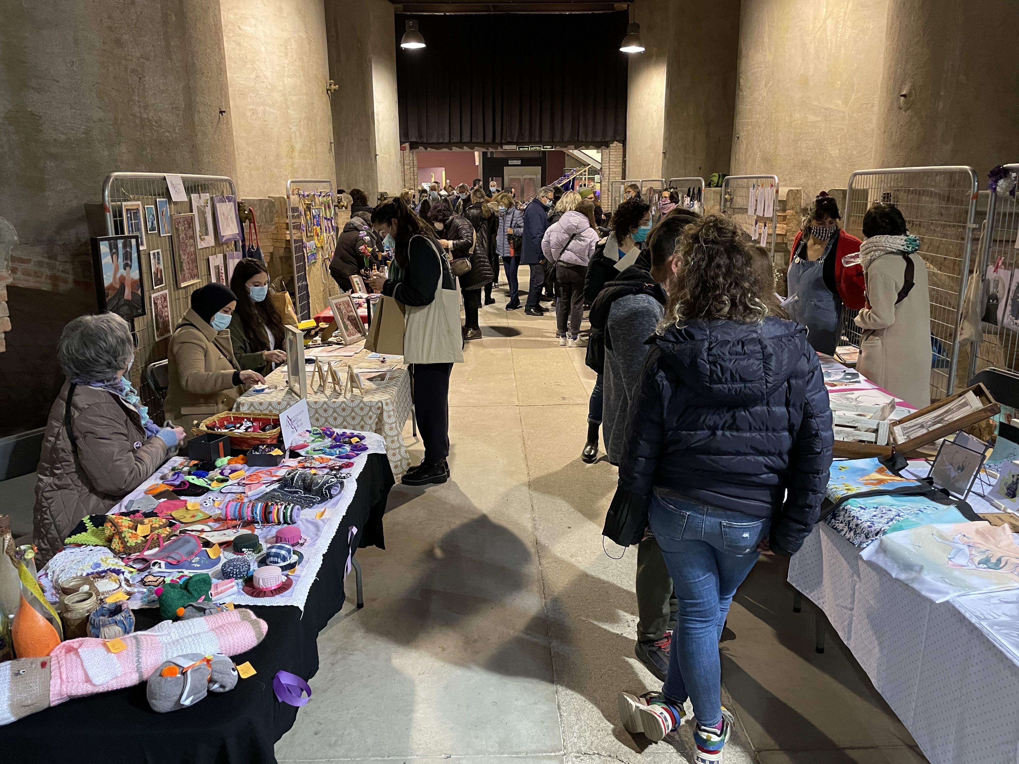 Imatge de les parades situades en el passadís del Celler. FOTO: Arnau Martínez