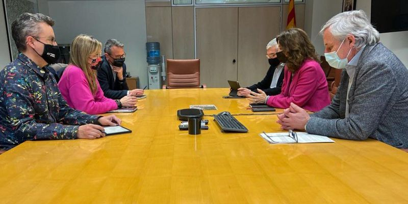 L’alcaldessa i els regidors de Planificació Urbanística i Media Ambient, durant la reunió amb l’INCASÒL. FOTO: Ajuntament de Rubí