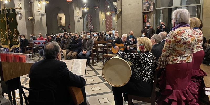 També s'han fet els tradicionals cants a la Verge de la Candelera. FOTO: Arnau Martínez