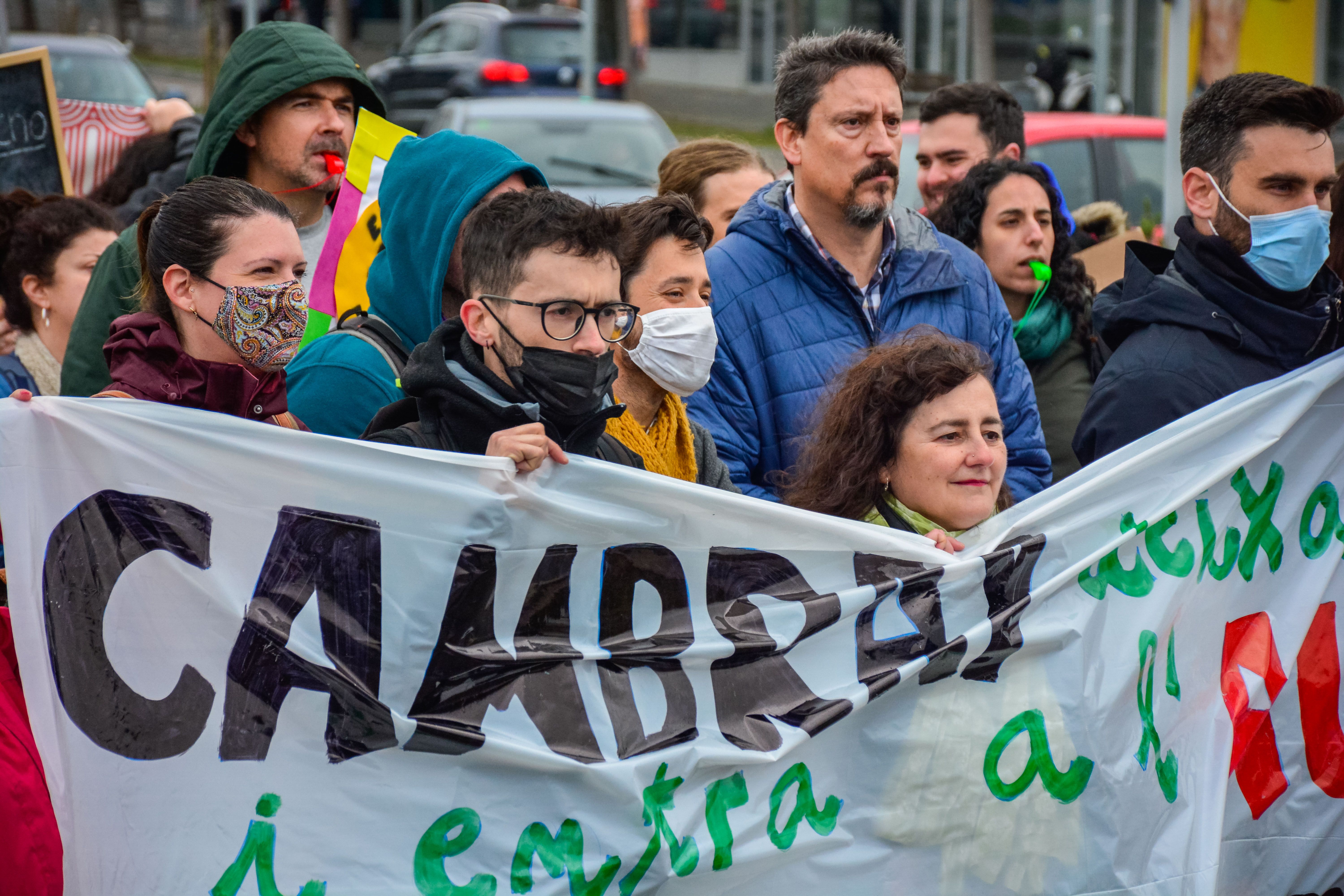 Vaga de professors i tall de trànsit a la carretera de Rubí. FOTO: Carmelo Jiménez