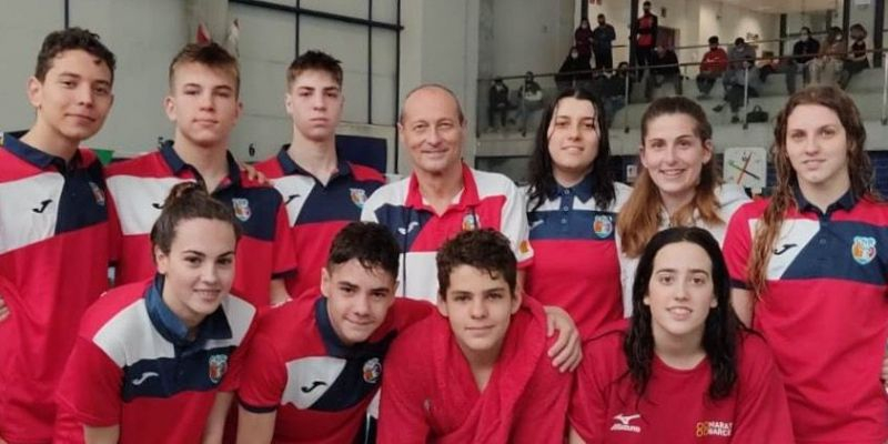 L'equip de natació del club rubinenc. FOTO: Cedida