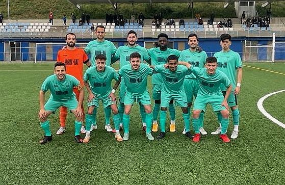 Onze inicial de la UE Rubí a l'estadi municipal del Santfeliuenc. FOTO: Cedida